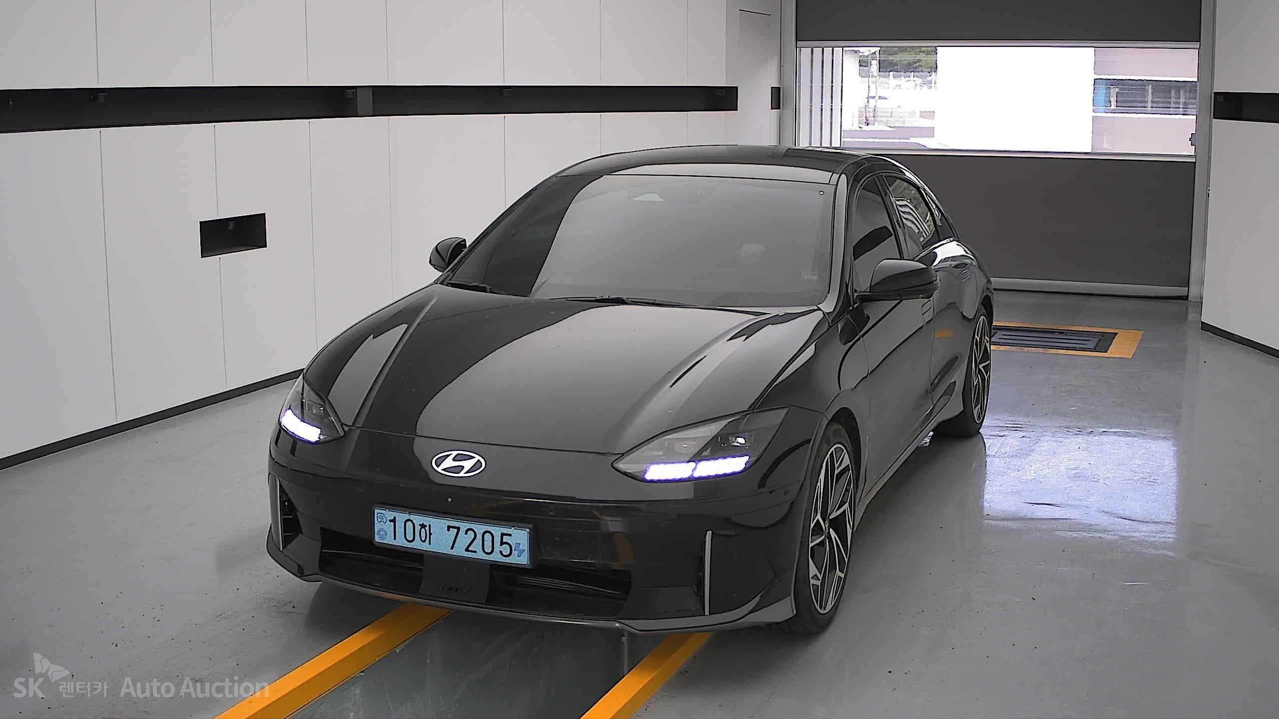 2023 - hyundai ioniq