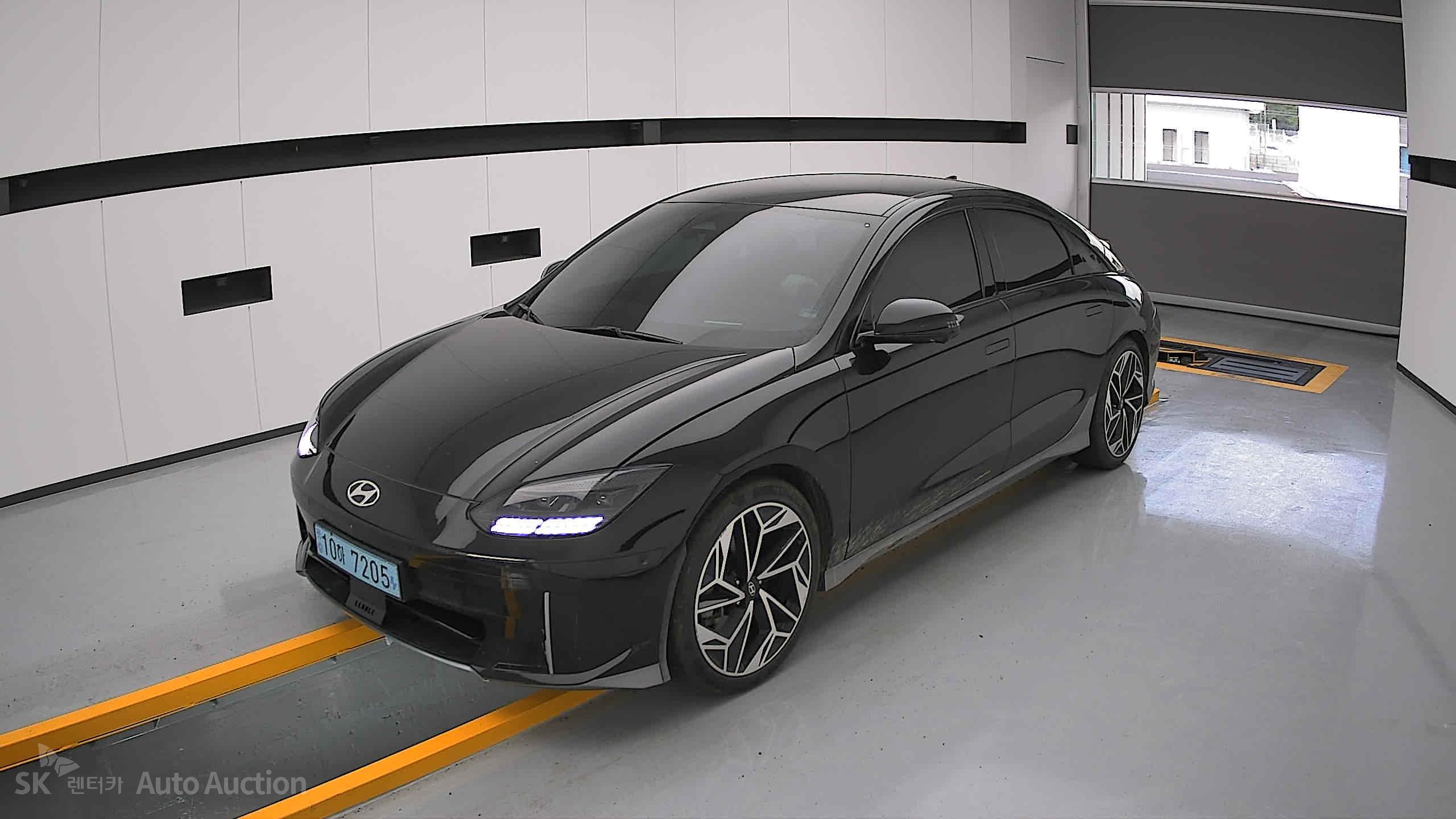 2023 - hyundai ioniq