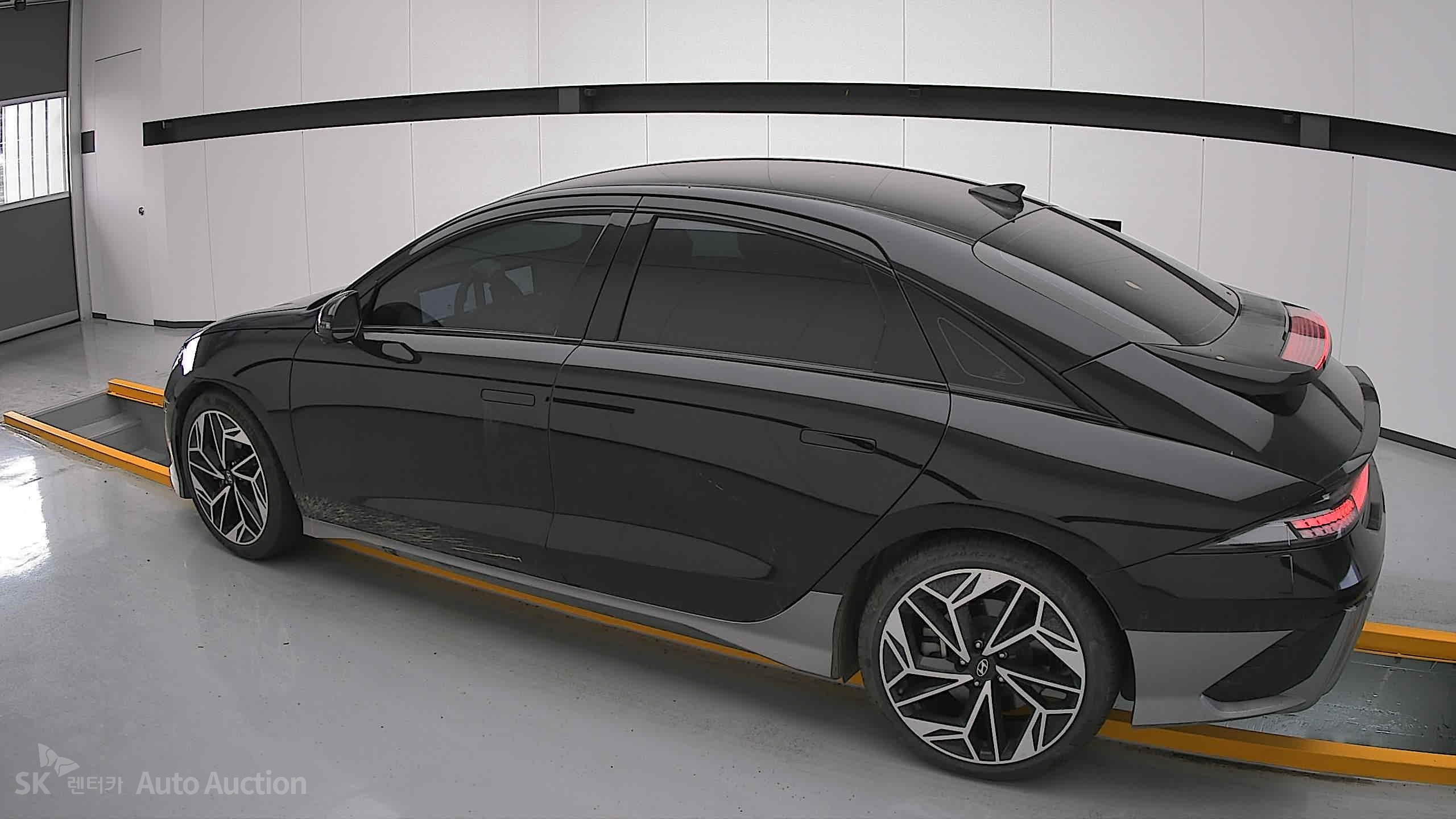2023 - hyundai ioniq