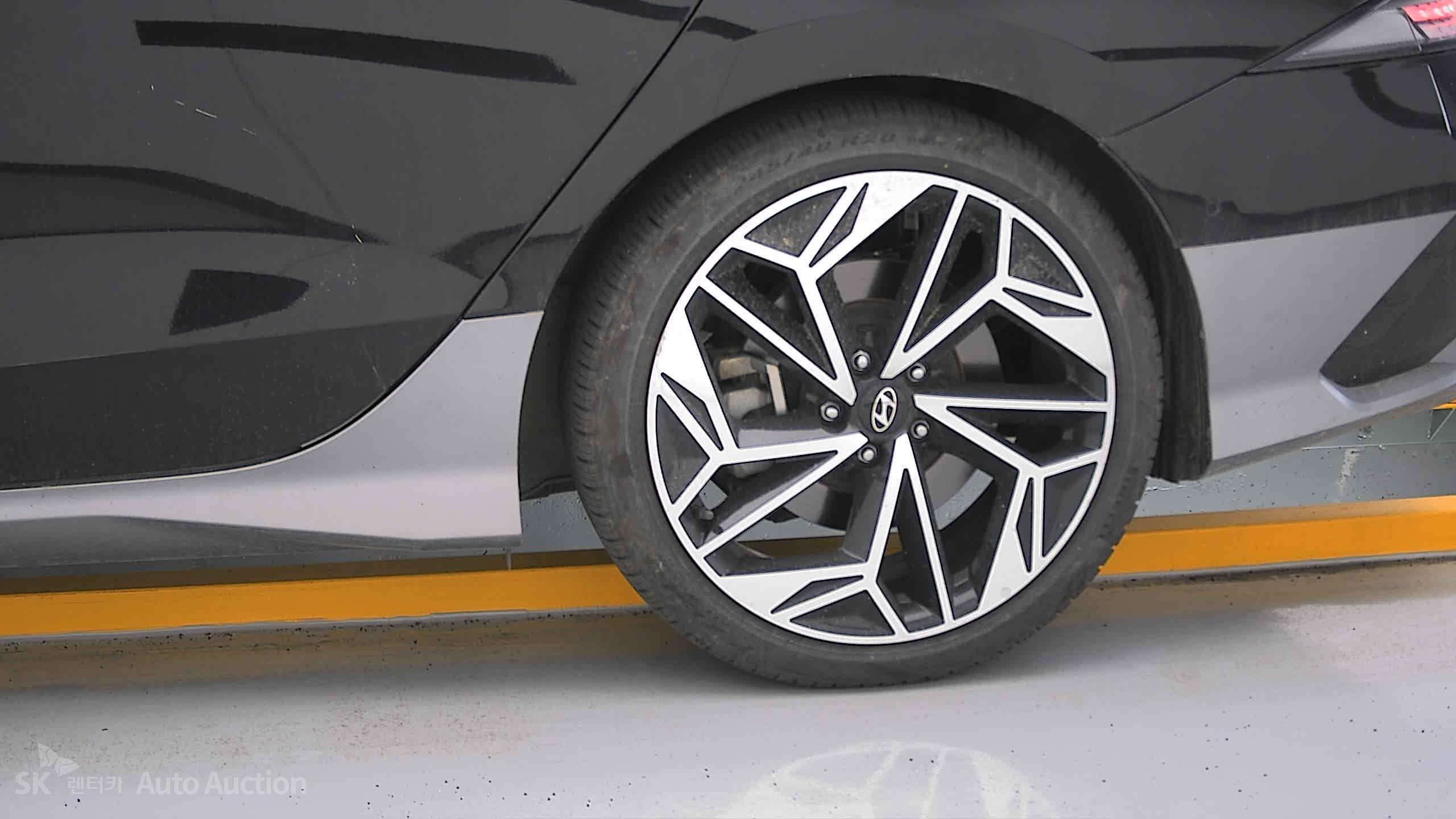2023 - hyundai ioniq