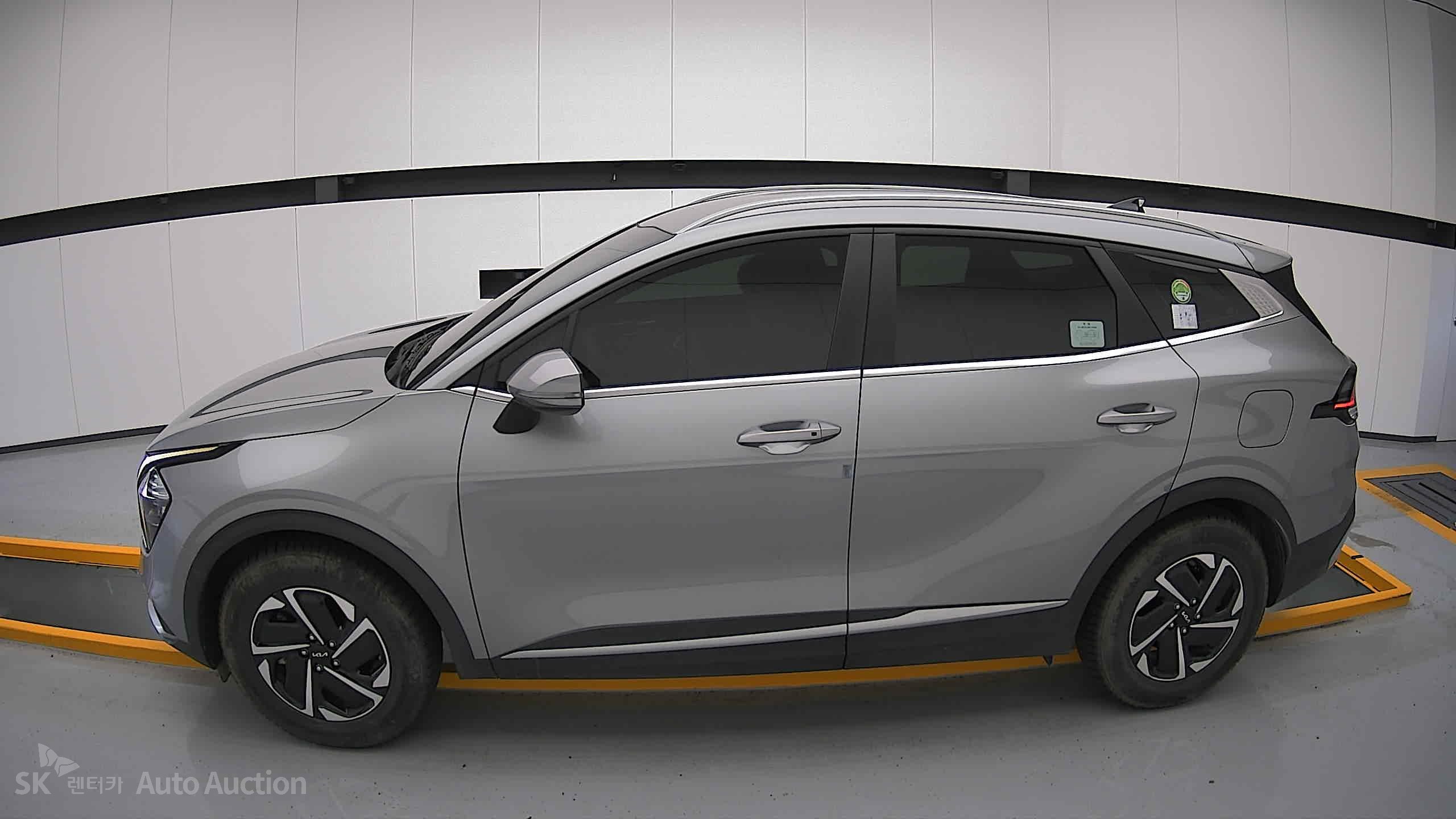 2023 - kia sportage