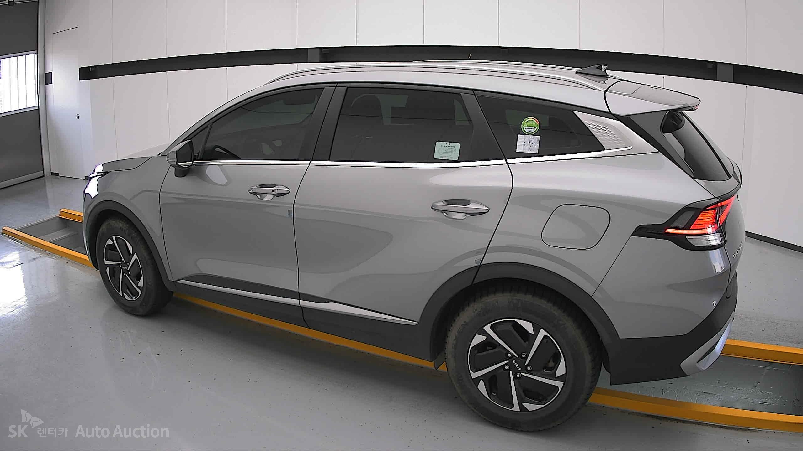 2023 - kia sportage