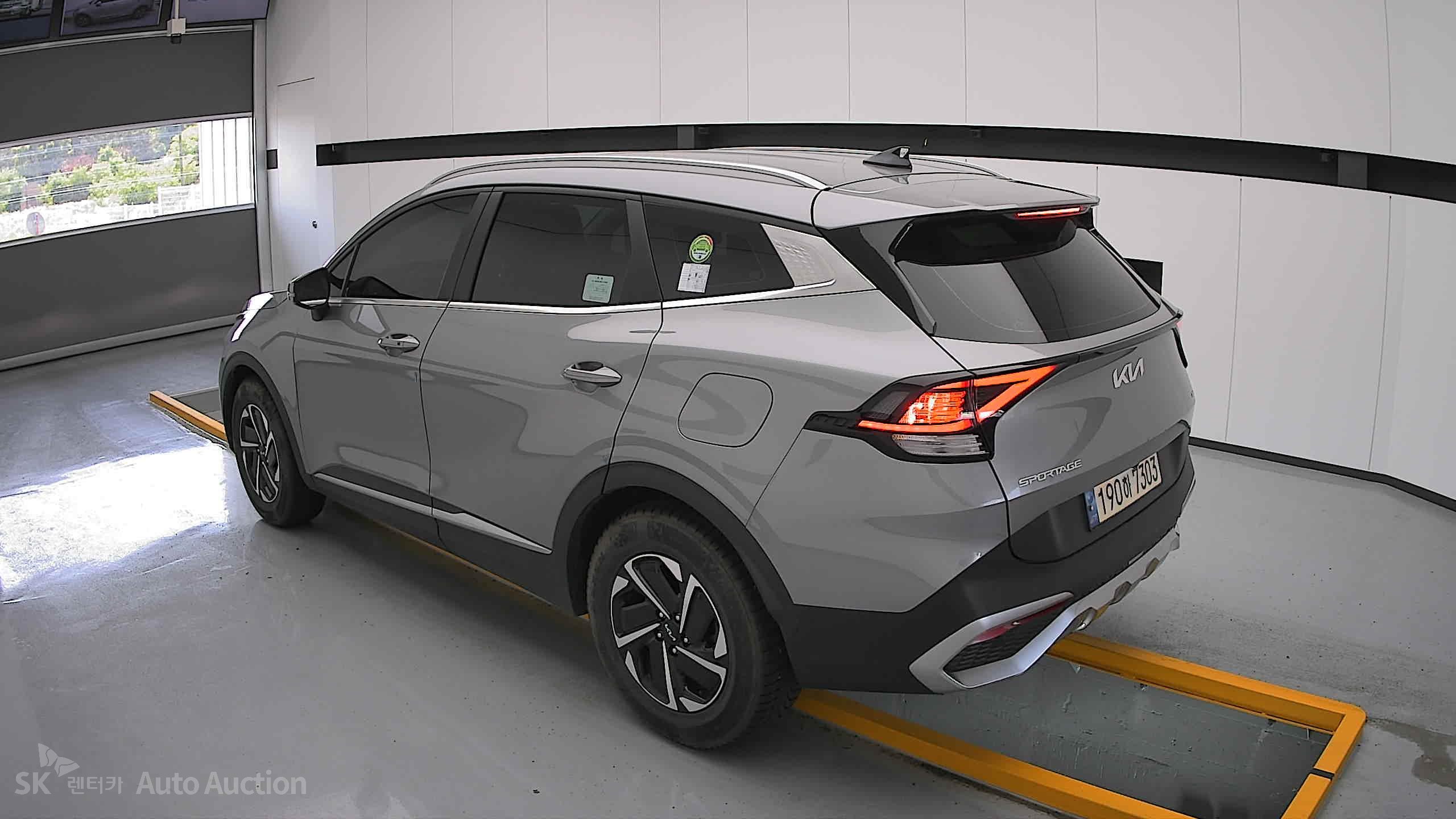 2023 - kia sportage
