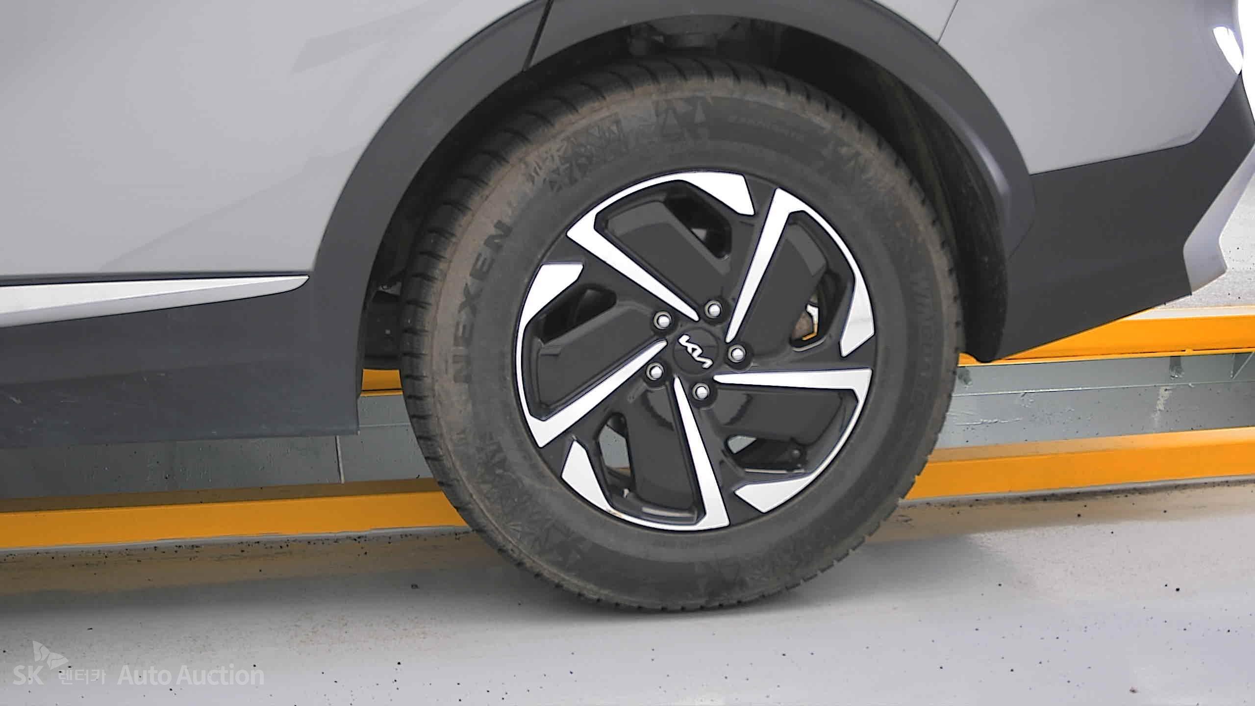 2023 - kia sportage