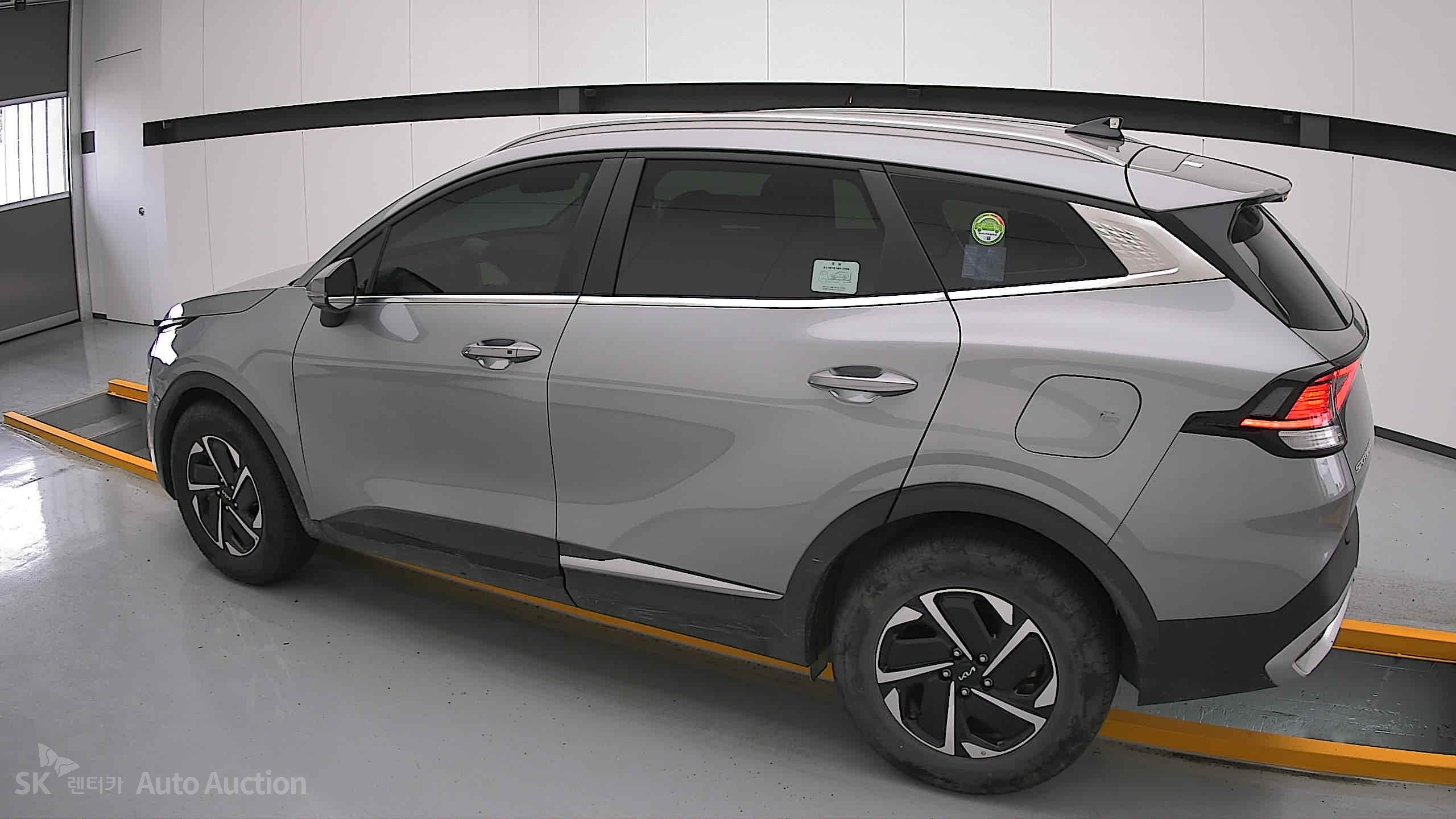2023 - kia sportage