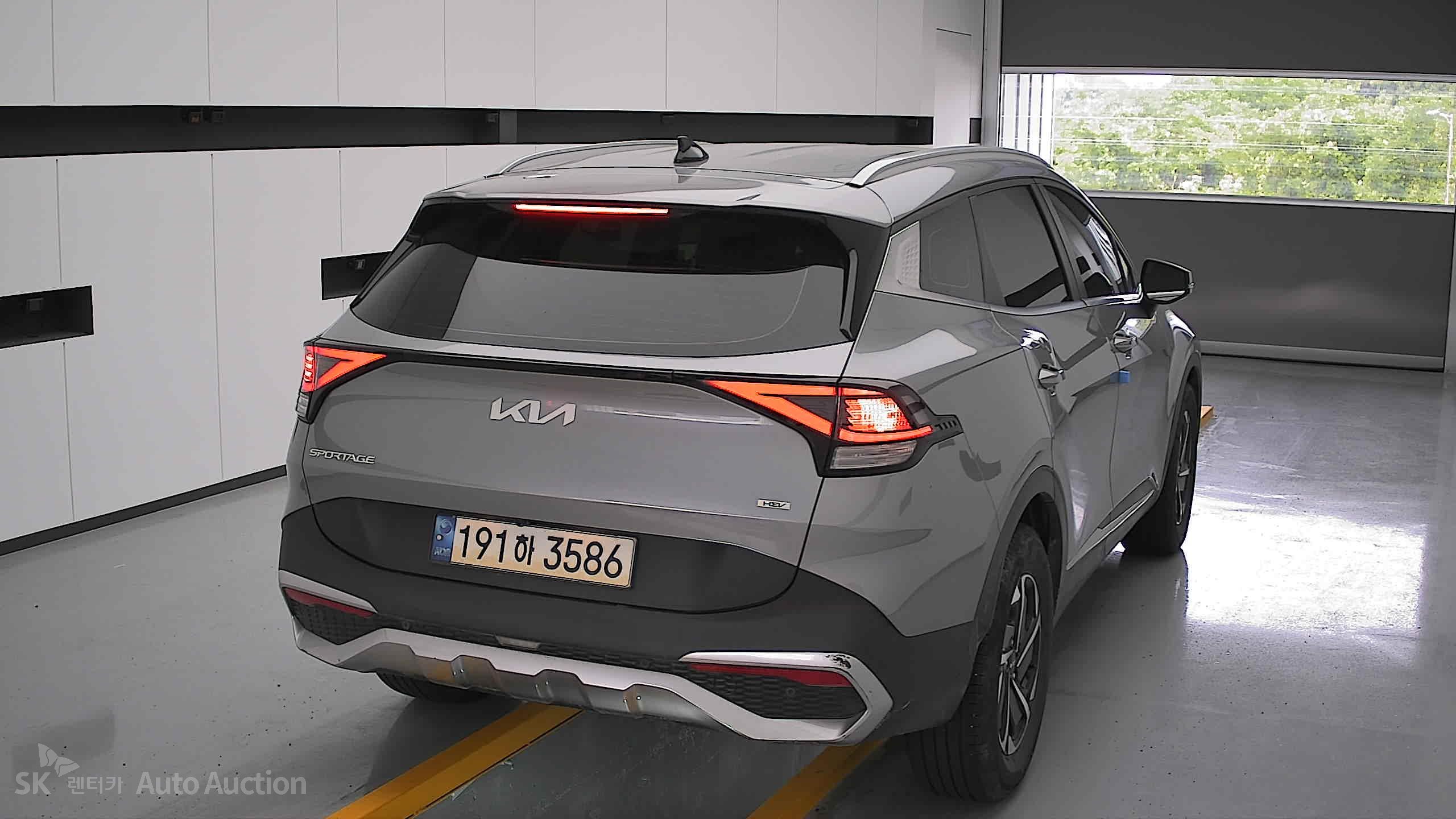 2023 - kia sportage