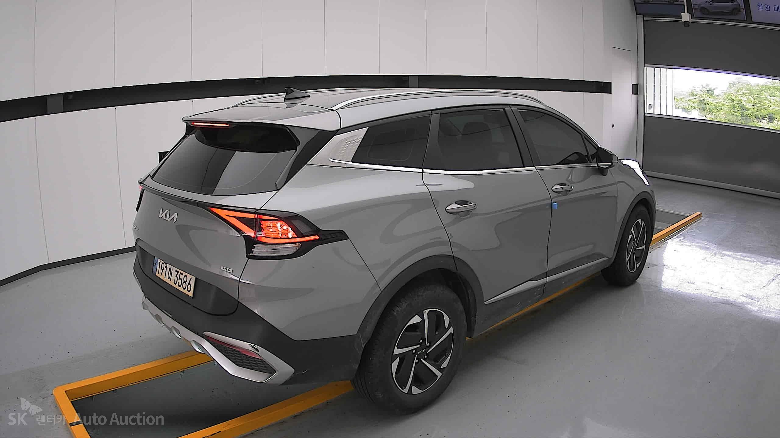 2023 - kia sportage