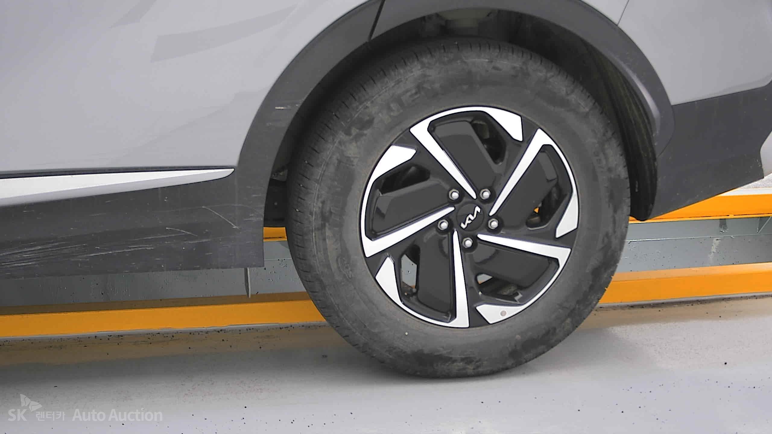 2023 - kia sportage