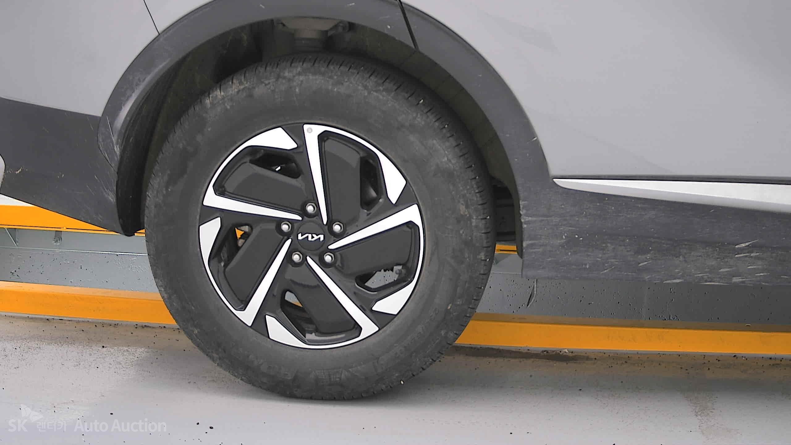 2023 - kia sportage