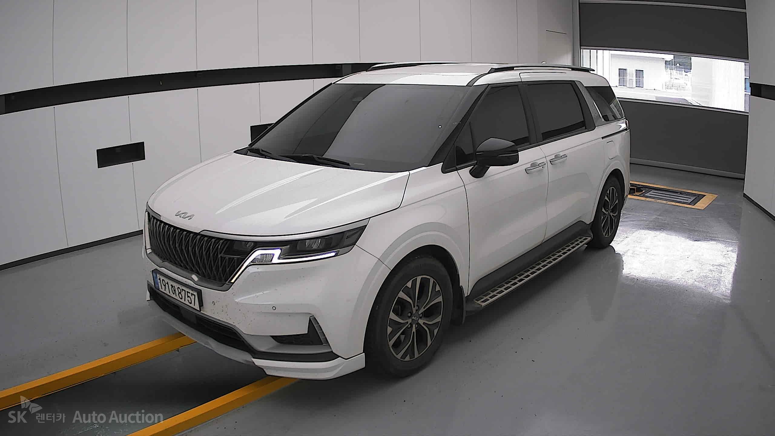 2023 - kia carnival