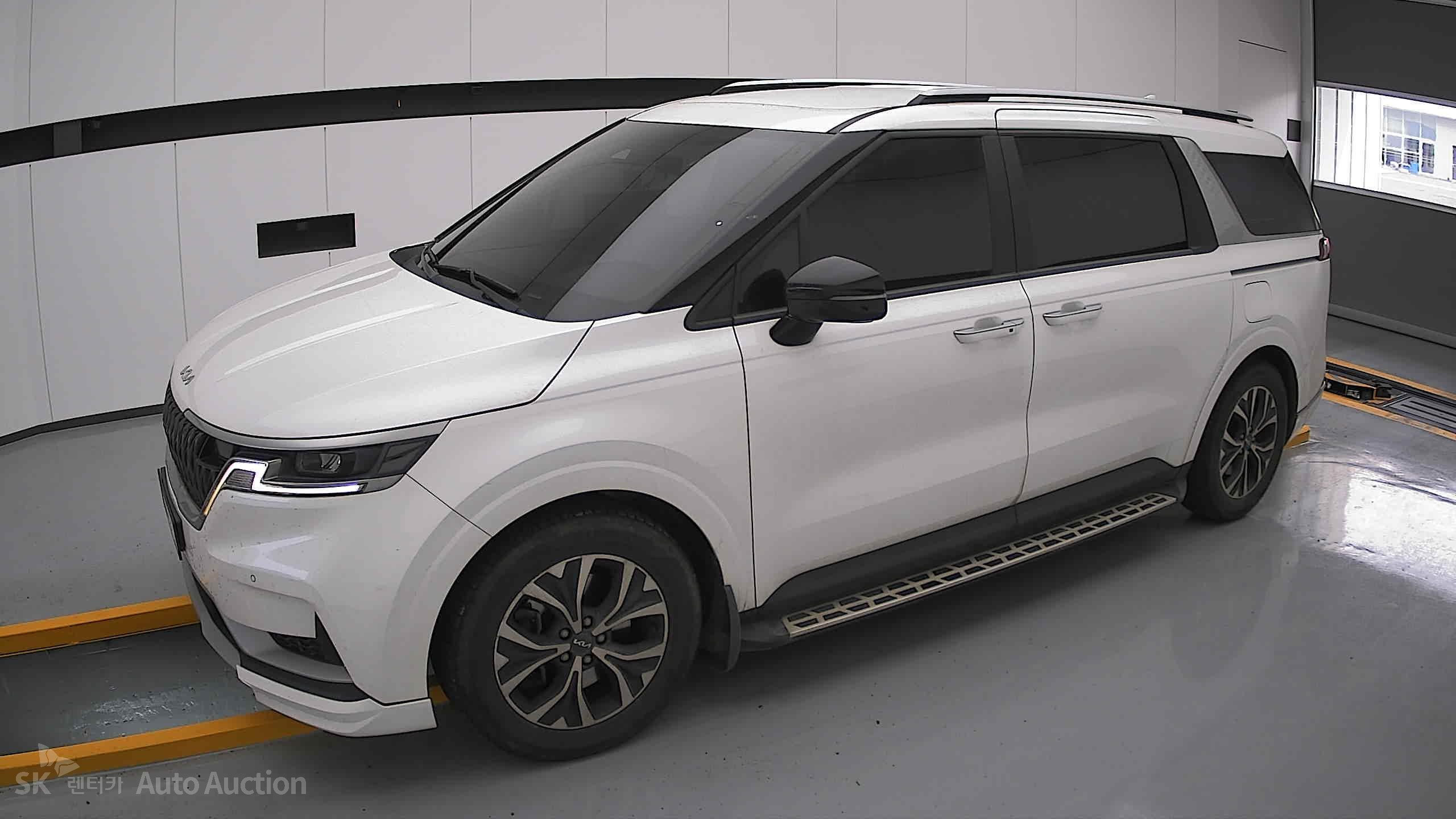 2023 - kia carnival