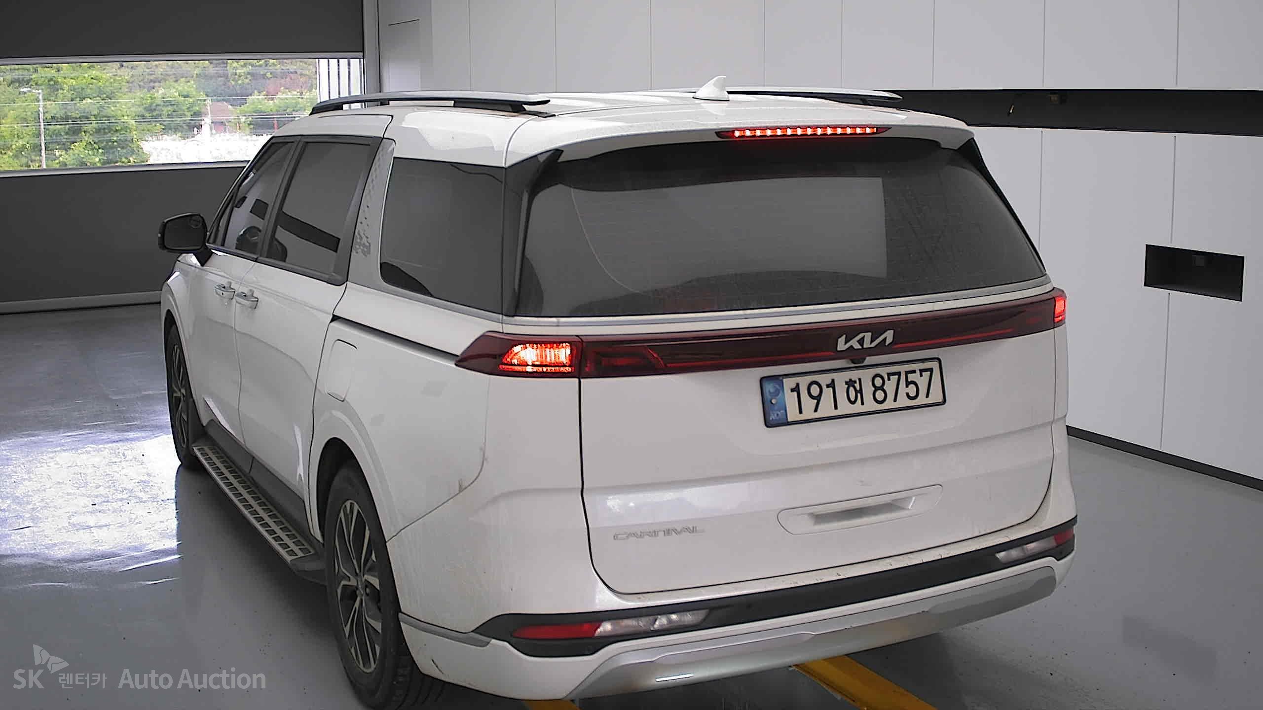 2023 - kia carnival