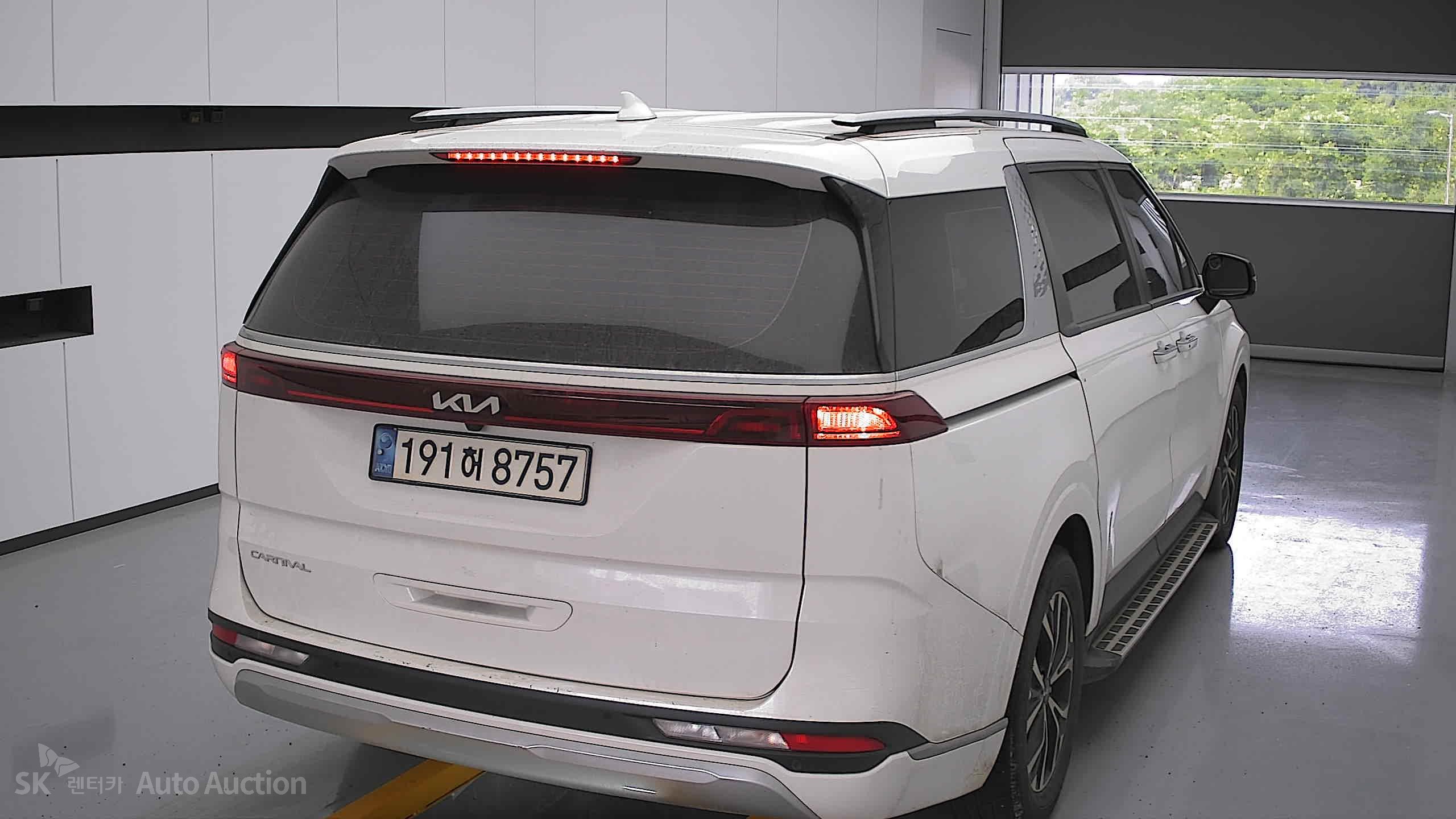 2023 - kia carnival