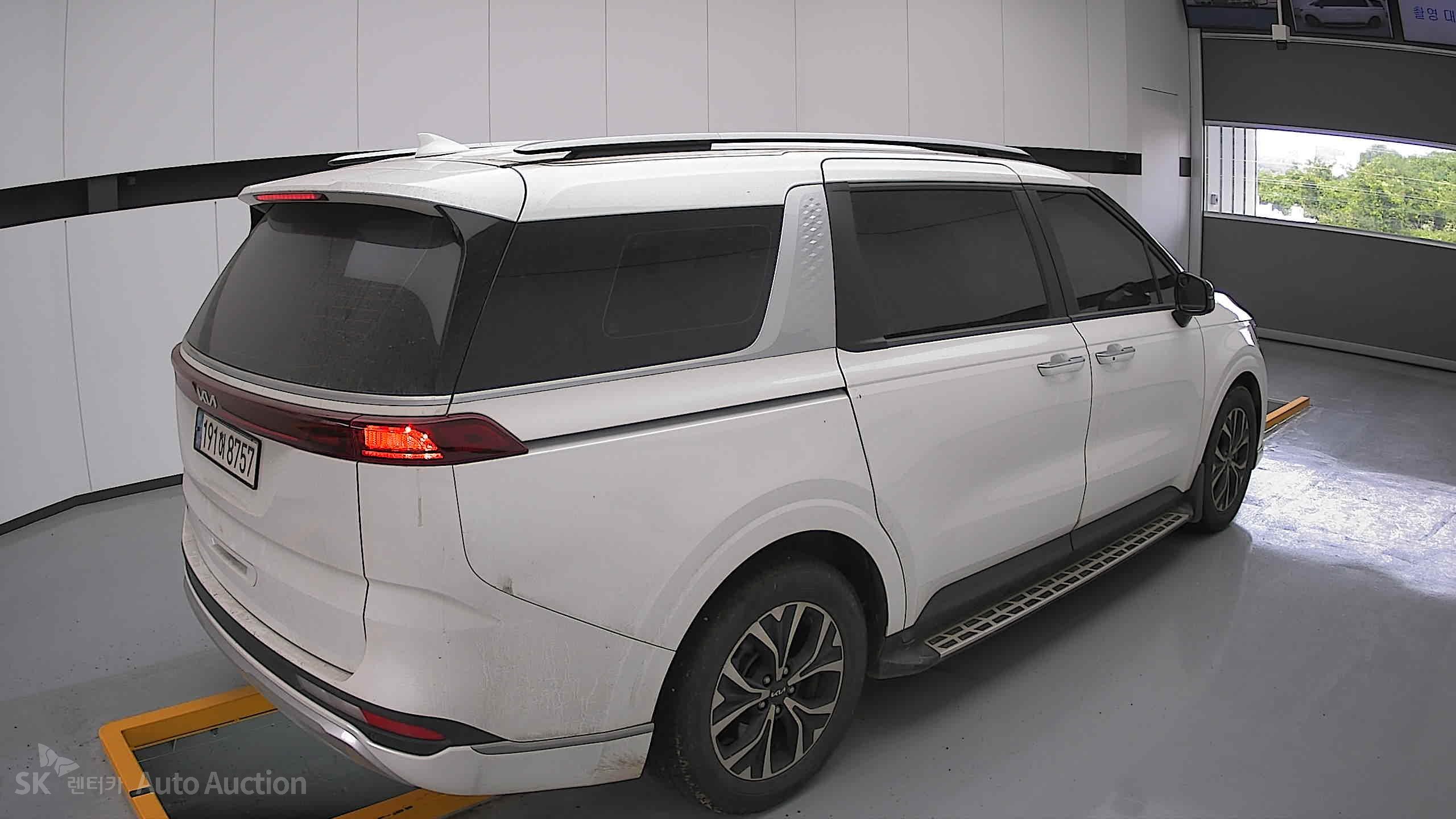 2023 - kia carnival