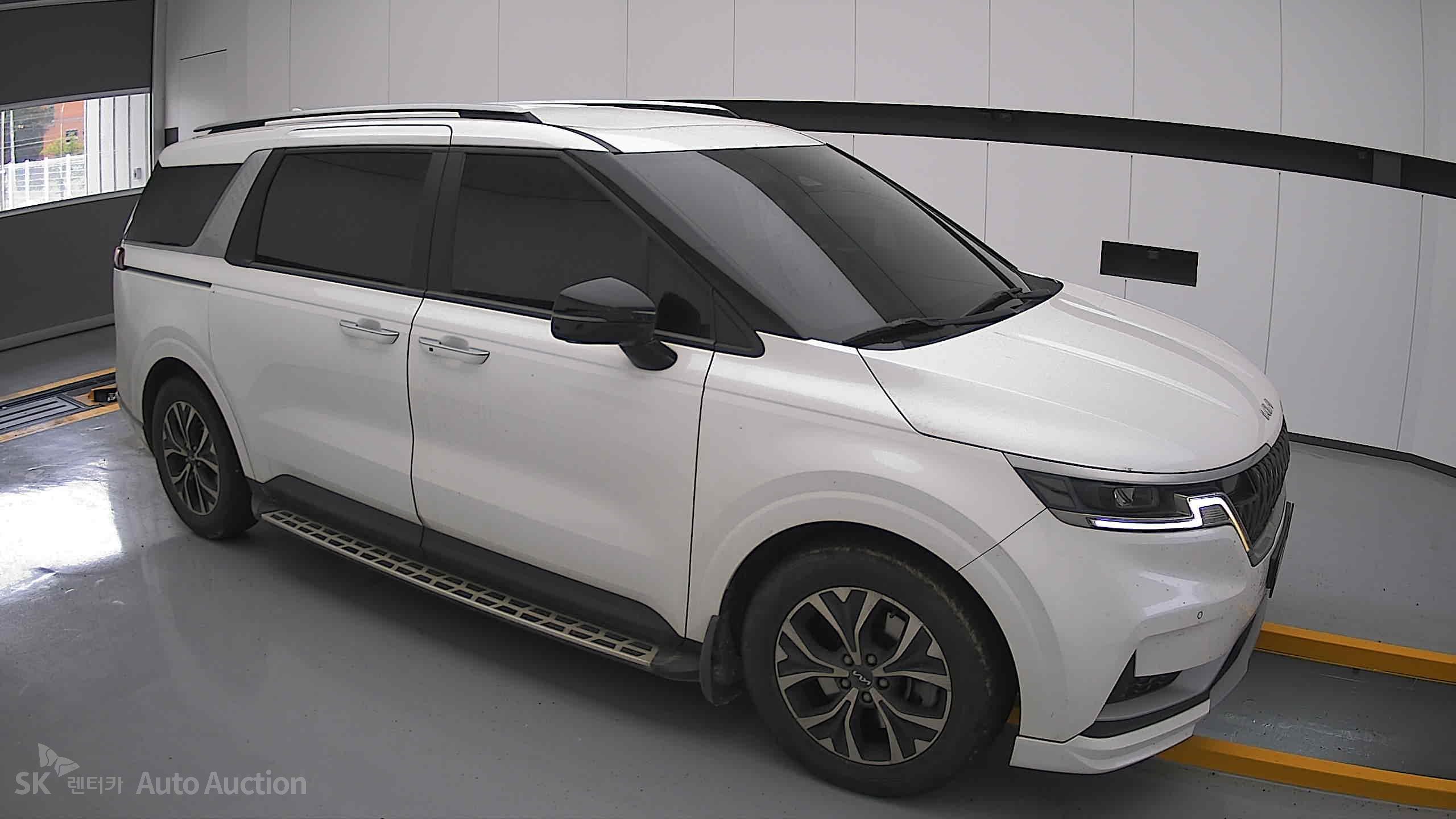 2023 - kia carnival