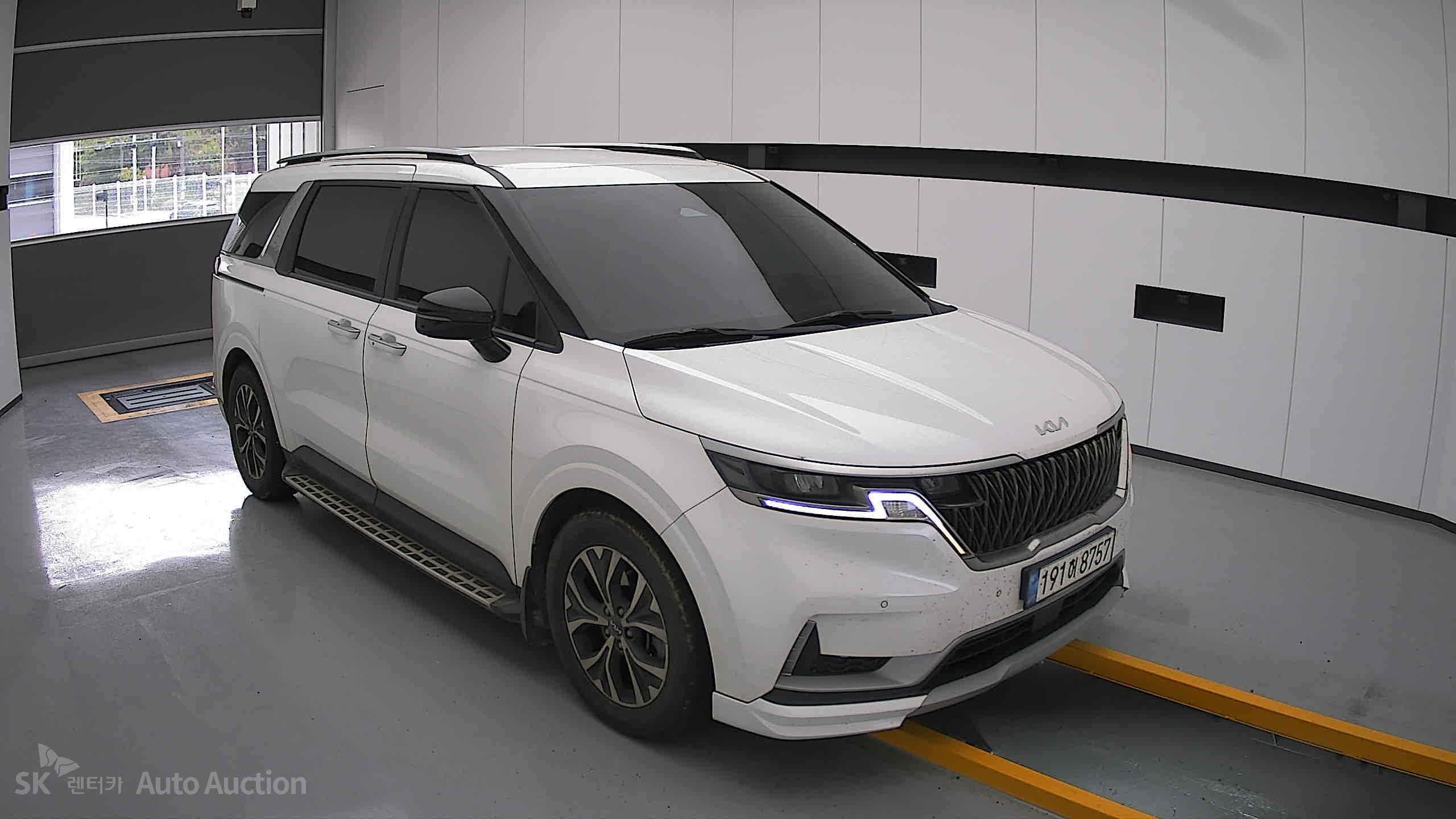 2023 - kia carnival