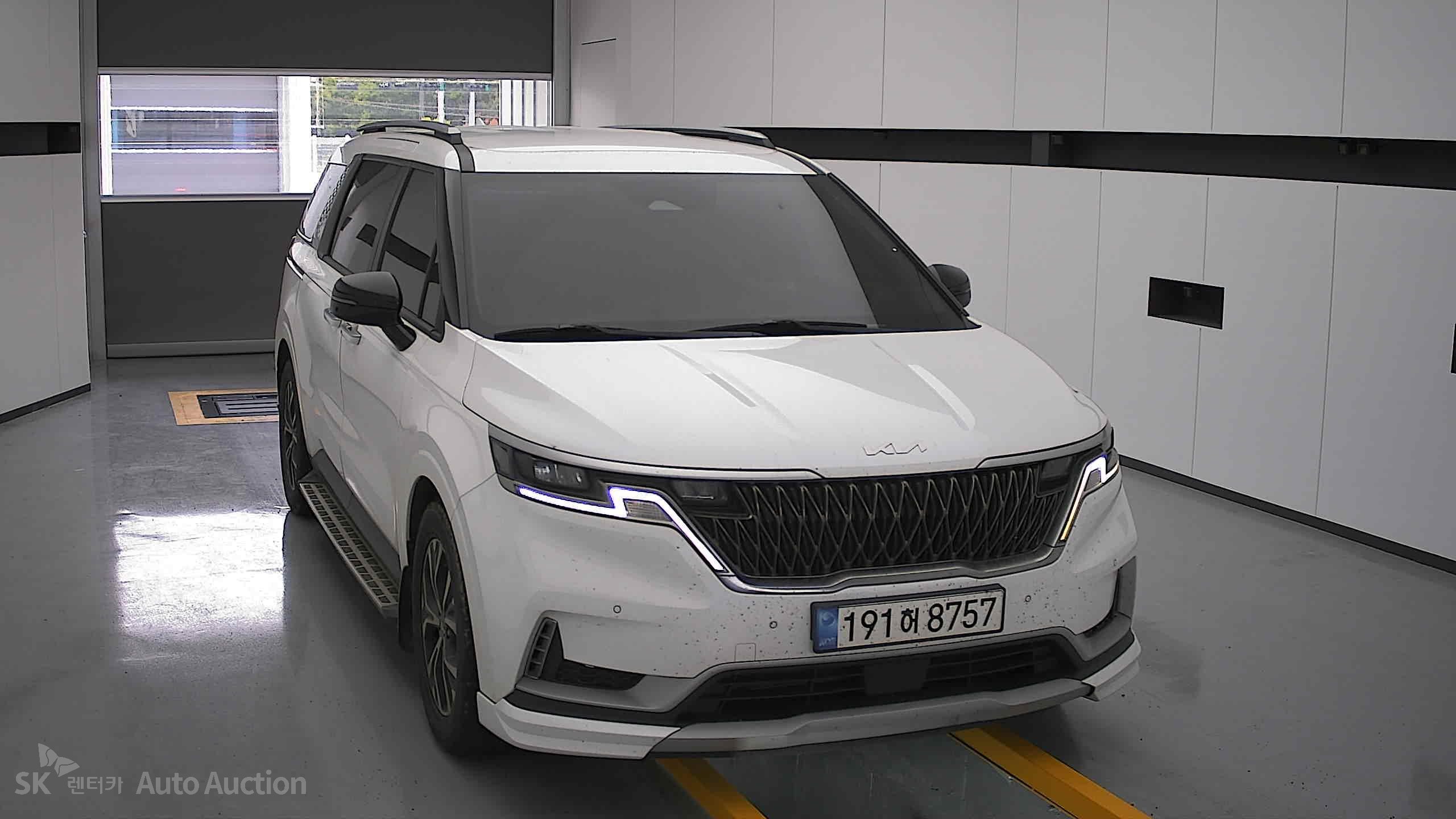 2023 - kia carnival
