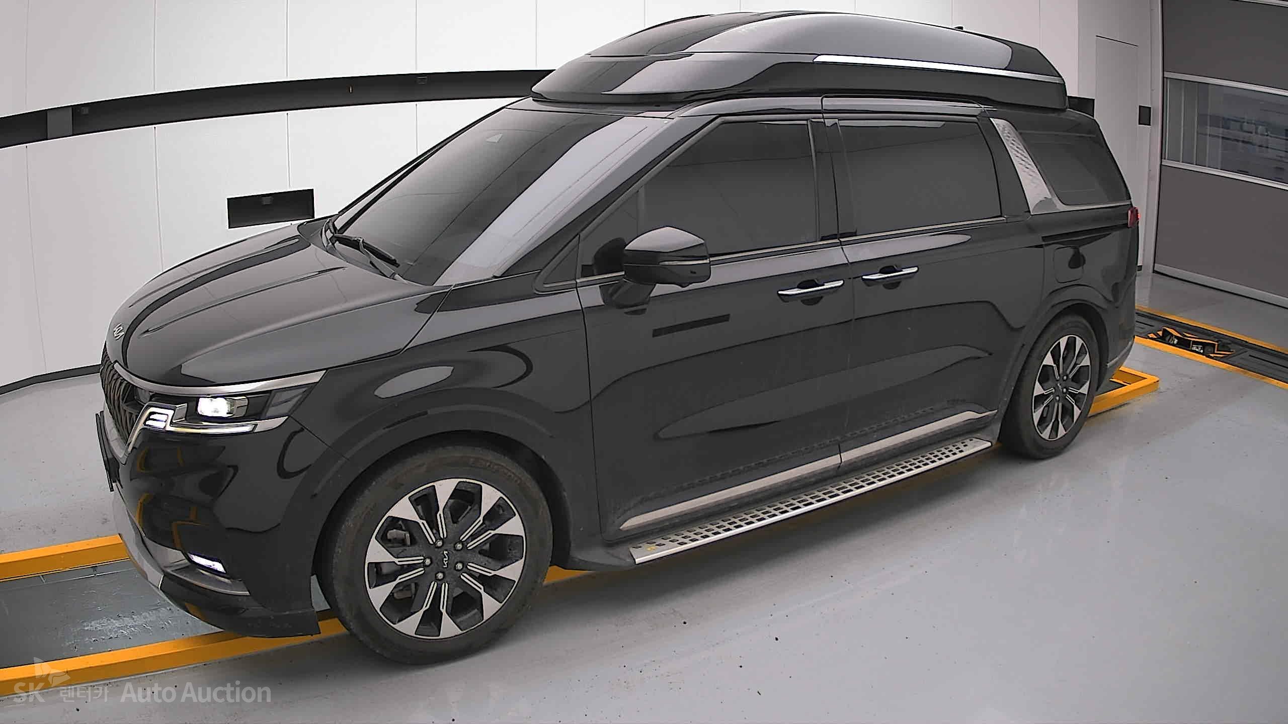 2022 - kia carnival