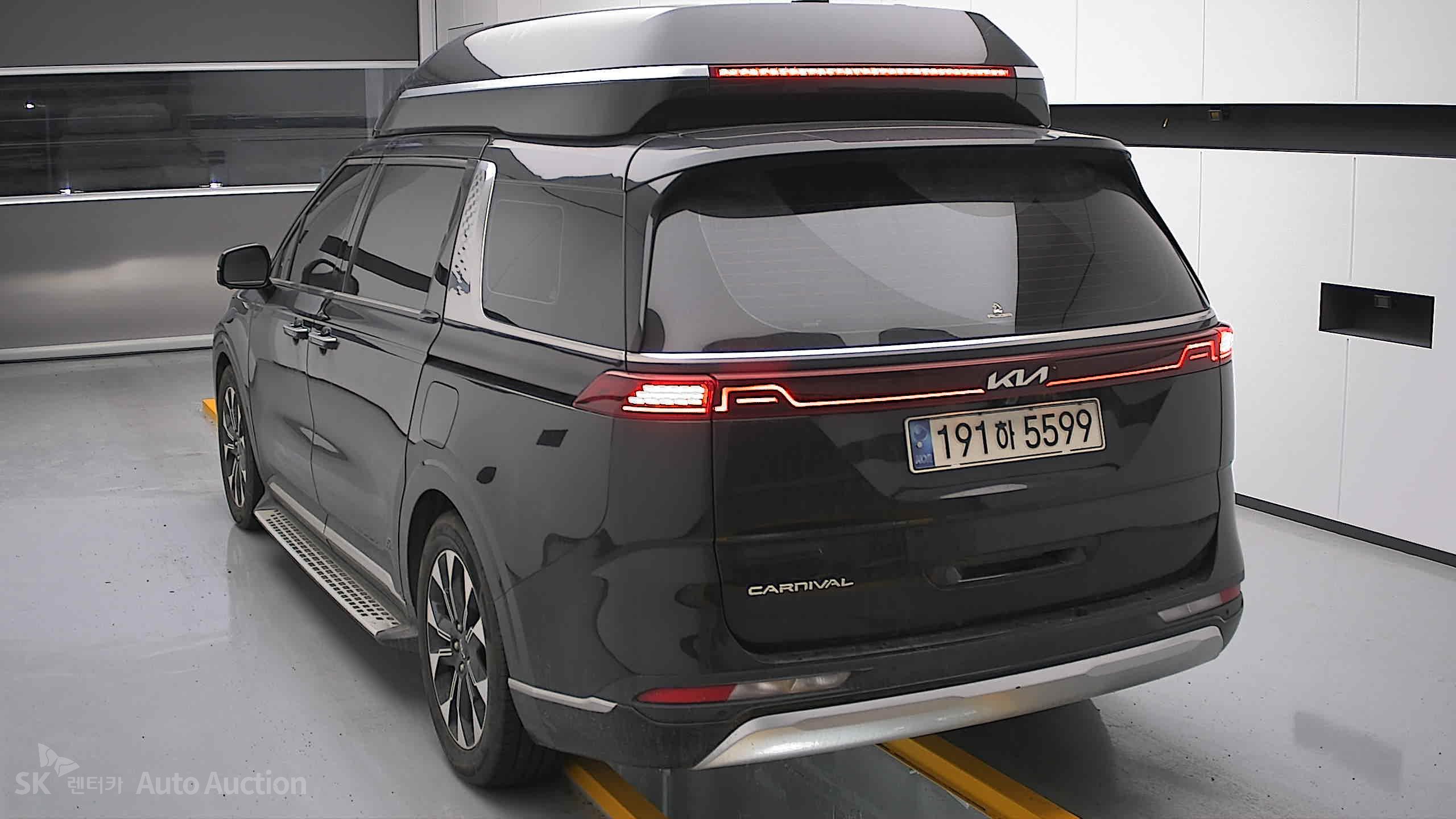 2022 - kia carnival