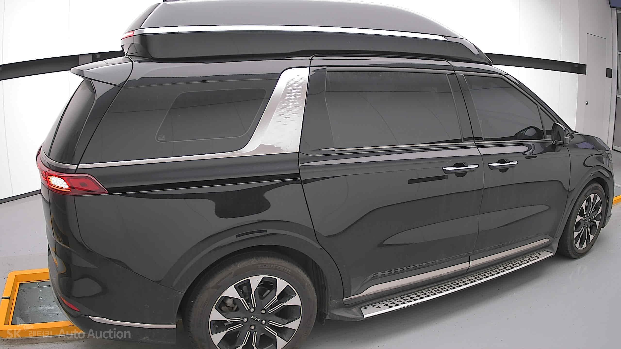 2022 - kia carnival