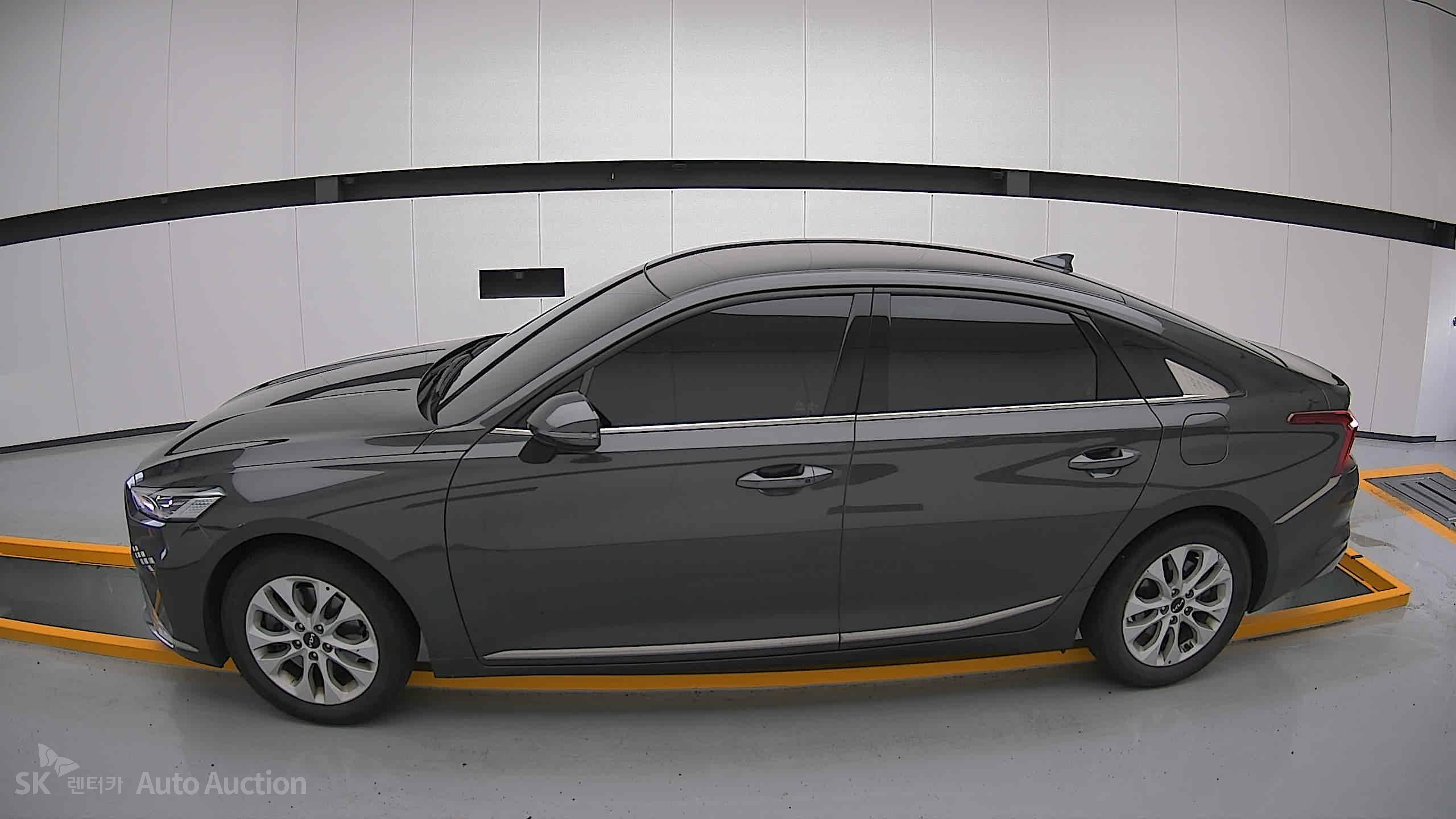 2023 - kia k8