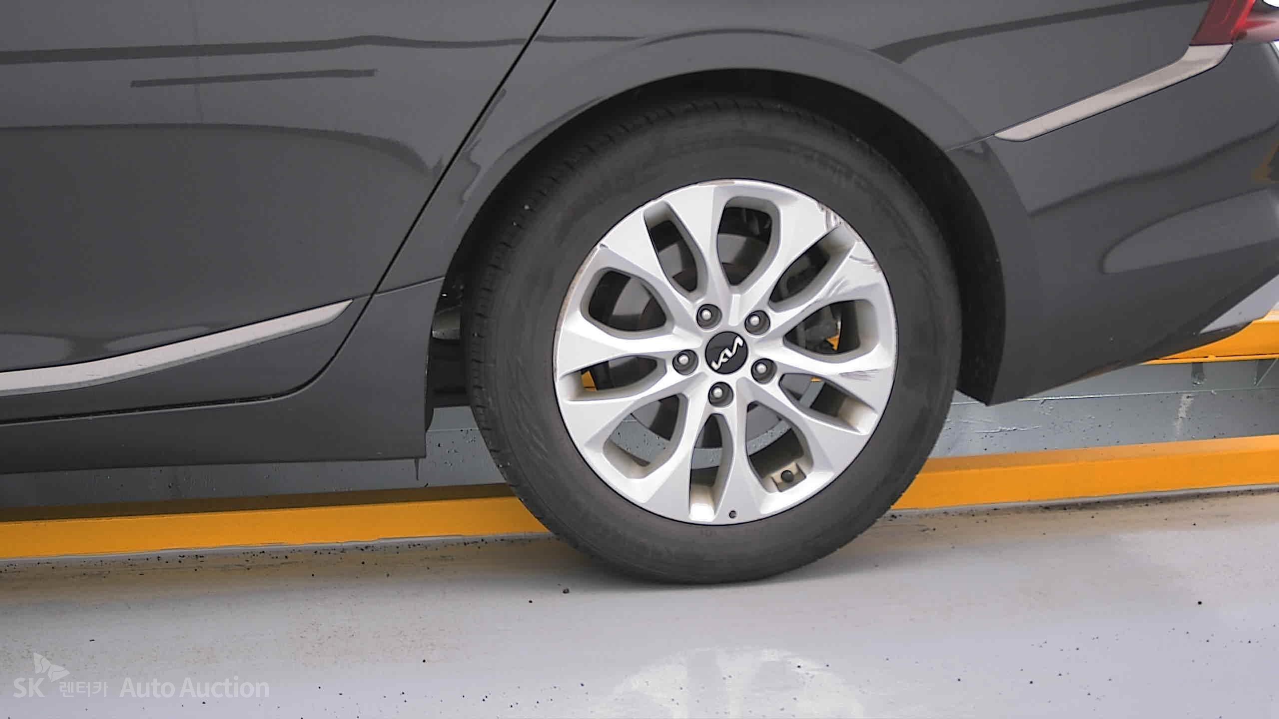 2023 - kia k8