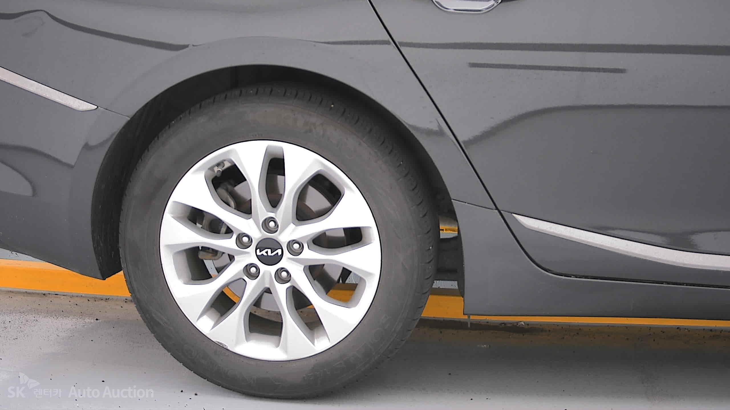 2023 - kia k8