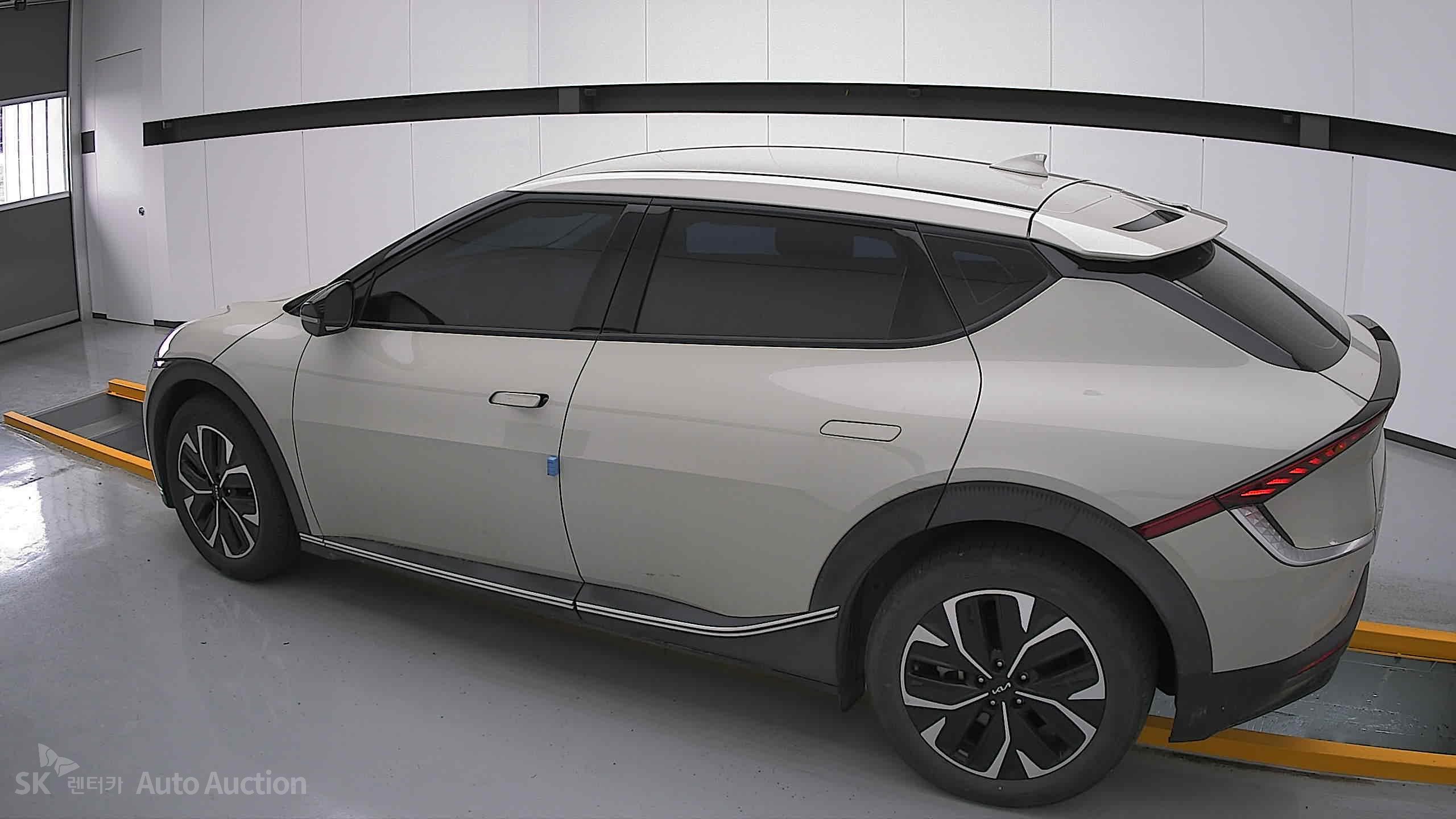 2022 - kia ev6