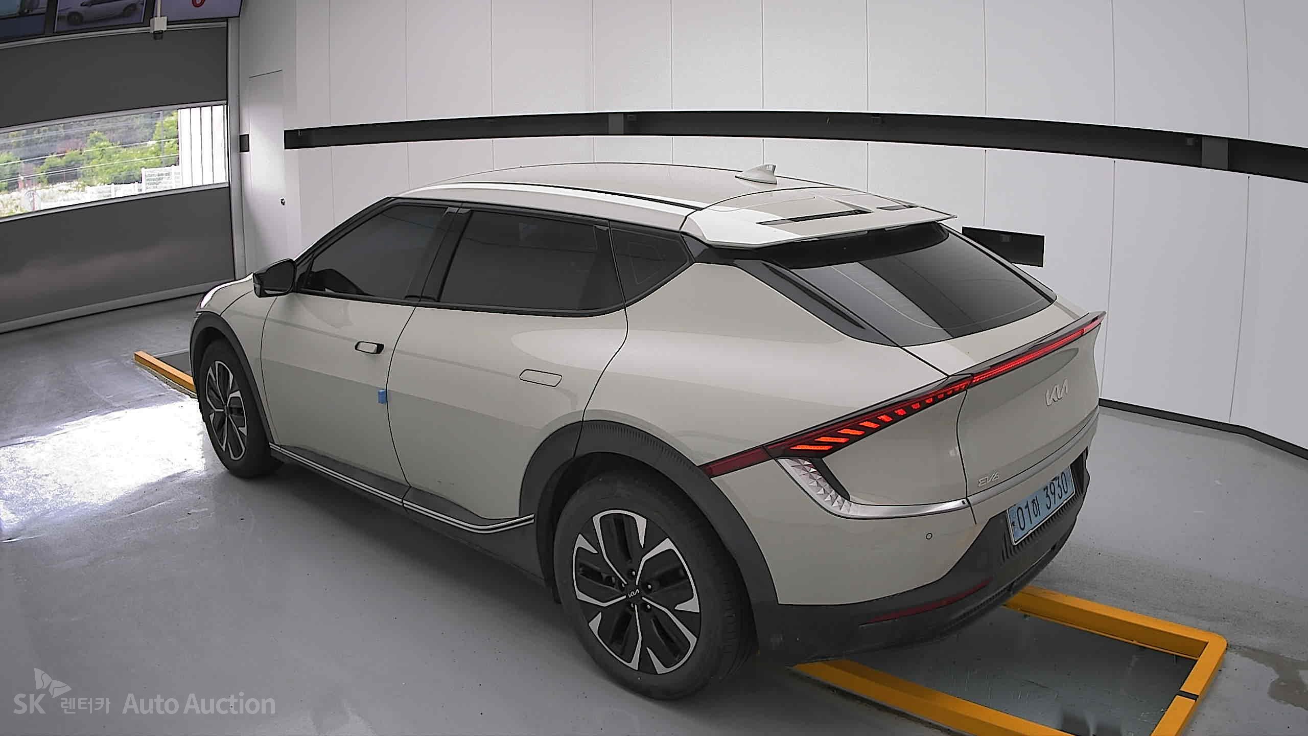 2022 - kia ev6