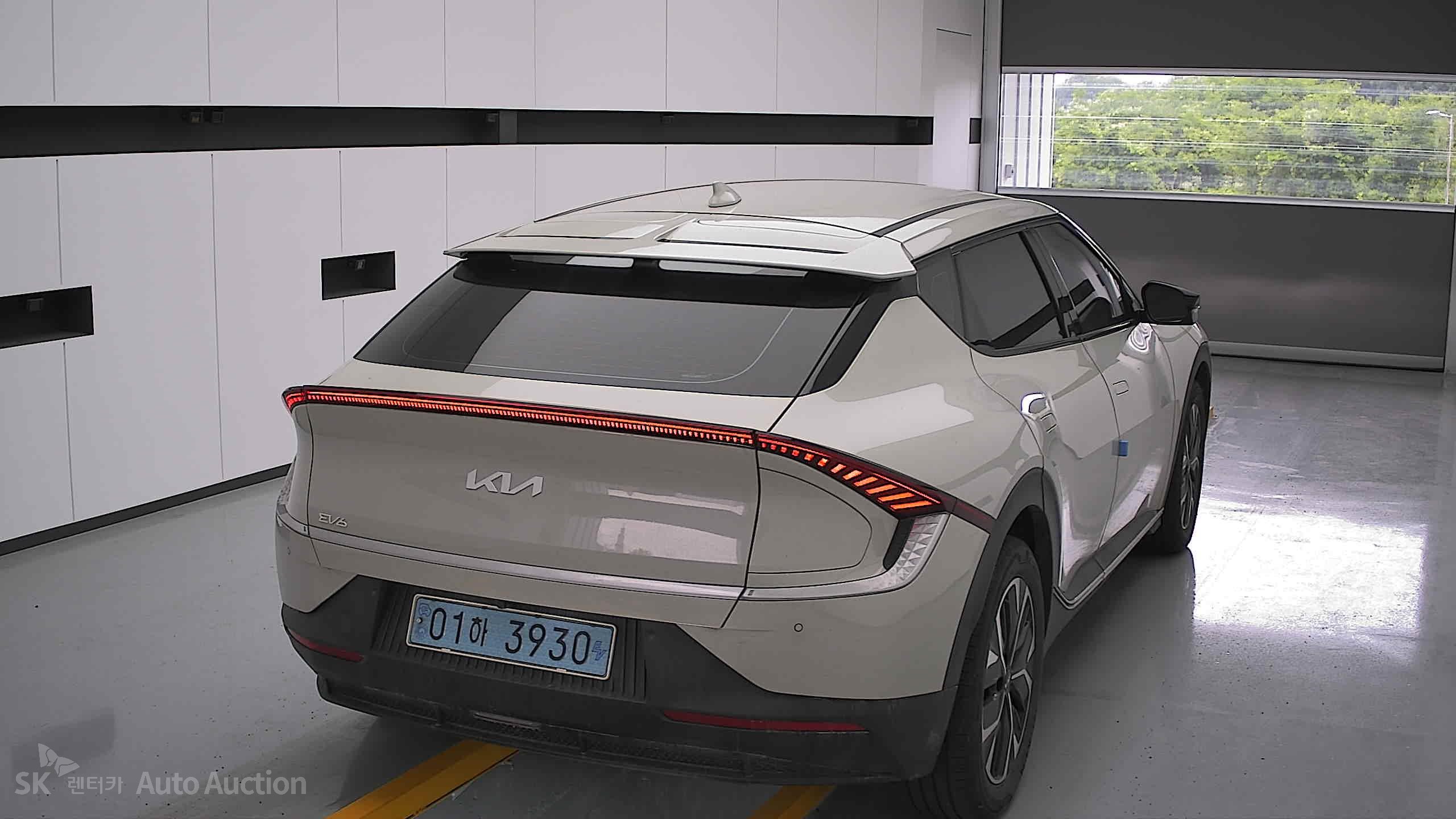 2022 - kia ev6