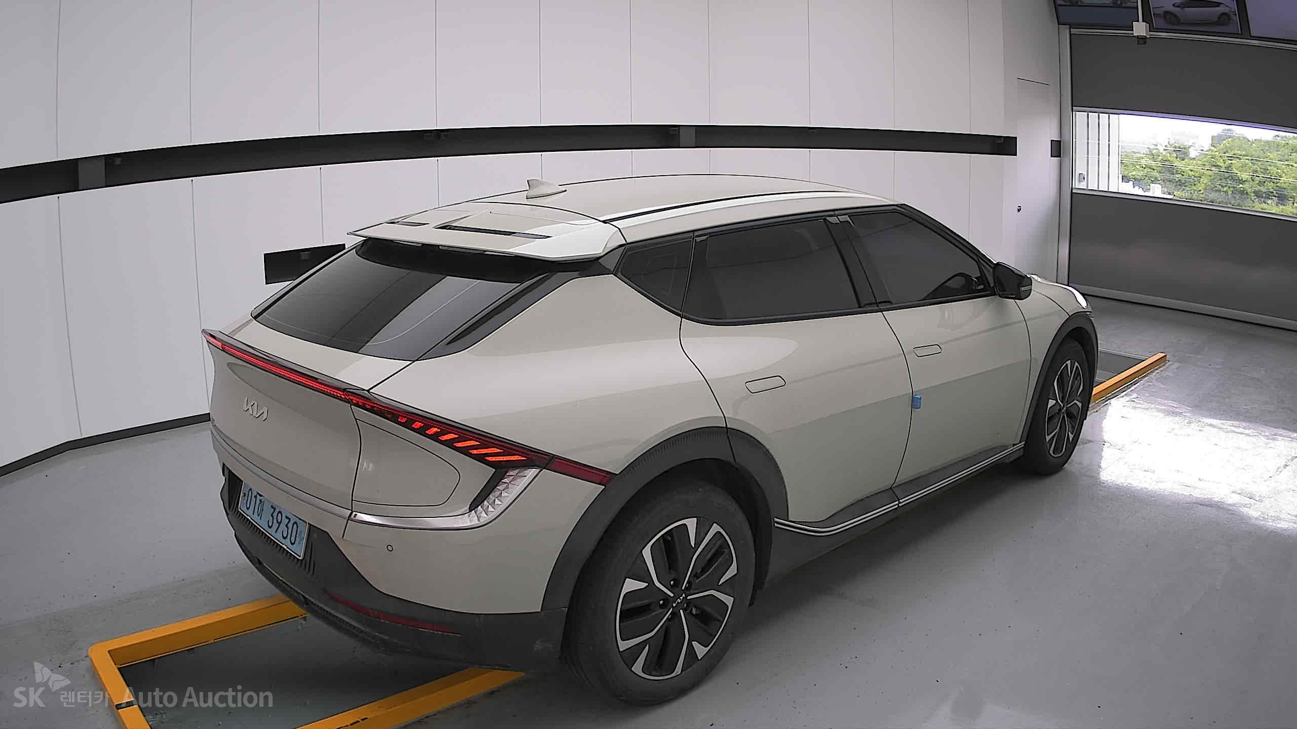 2022 - kia ev6