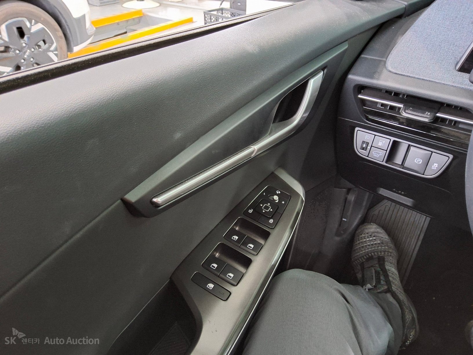 2022 - kia ev6