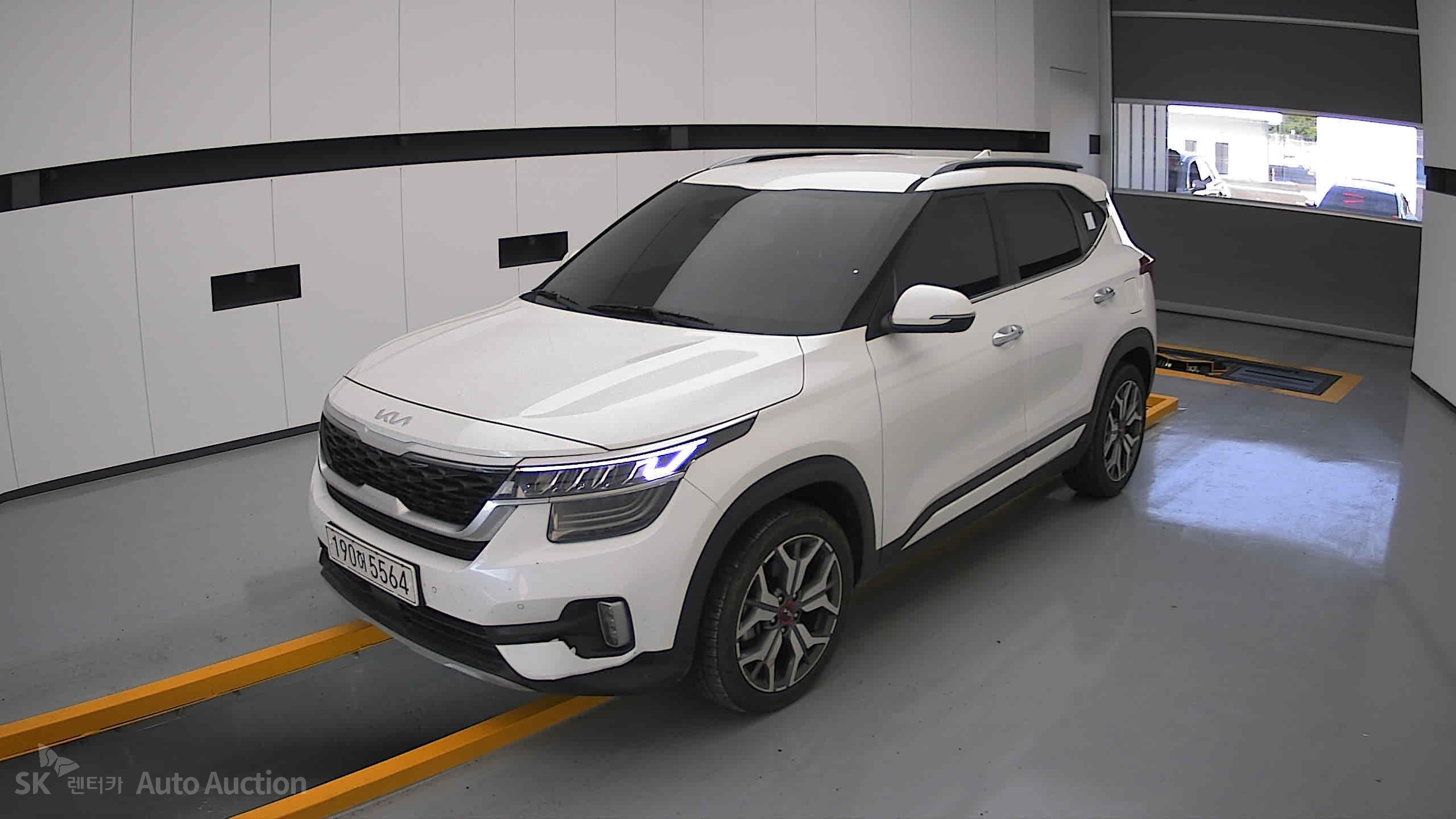 2023 - kia seltos