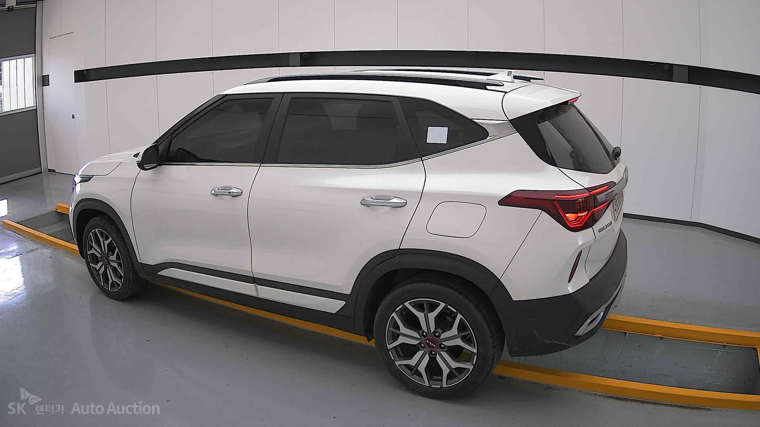 2023 - kia seltos