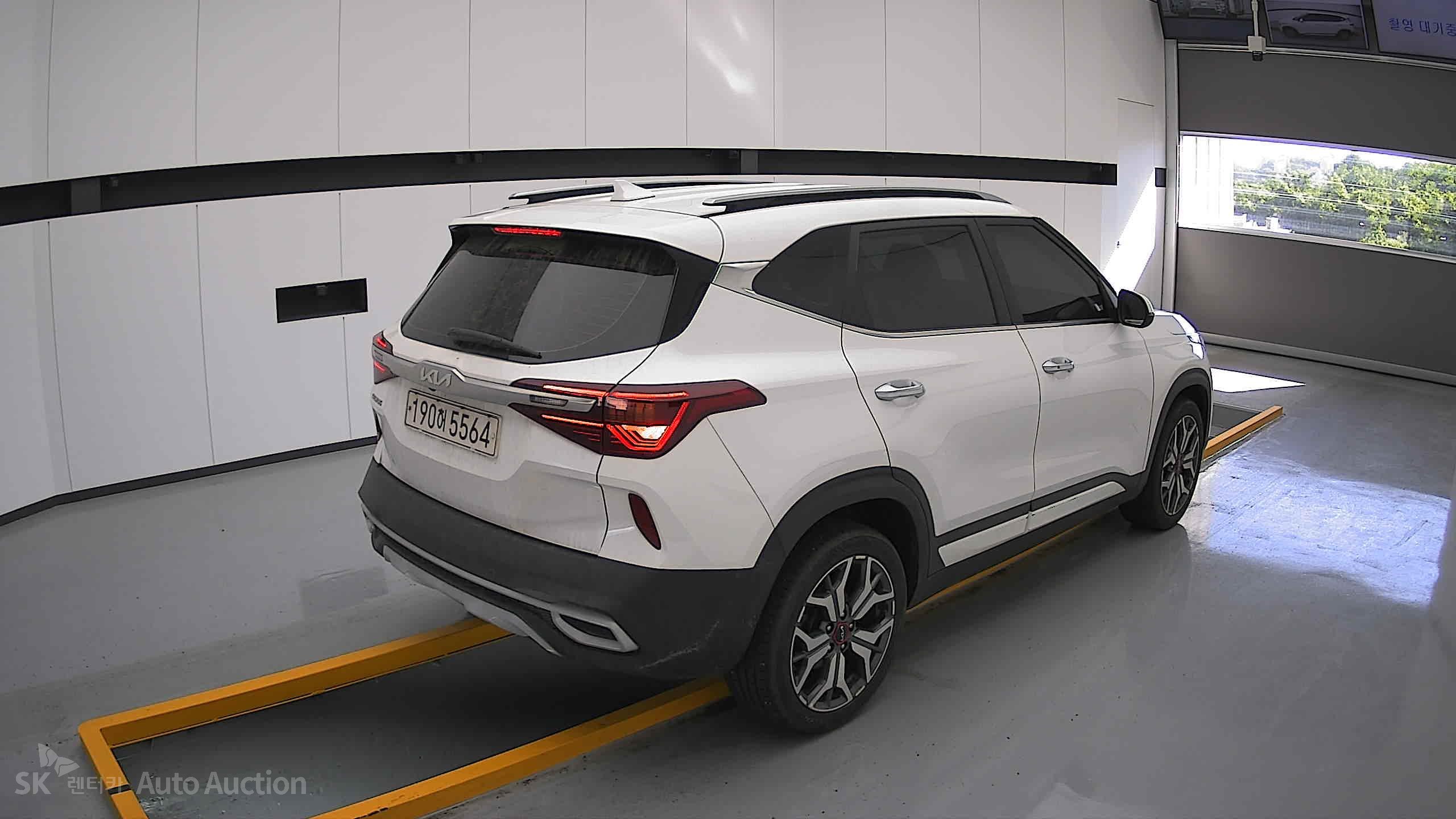 2023 - kia seltos