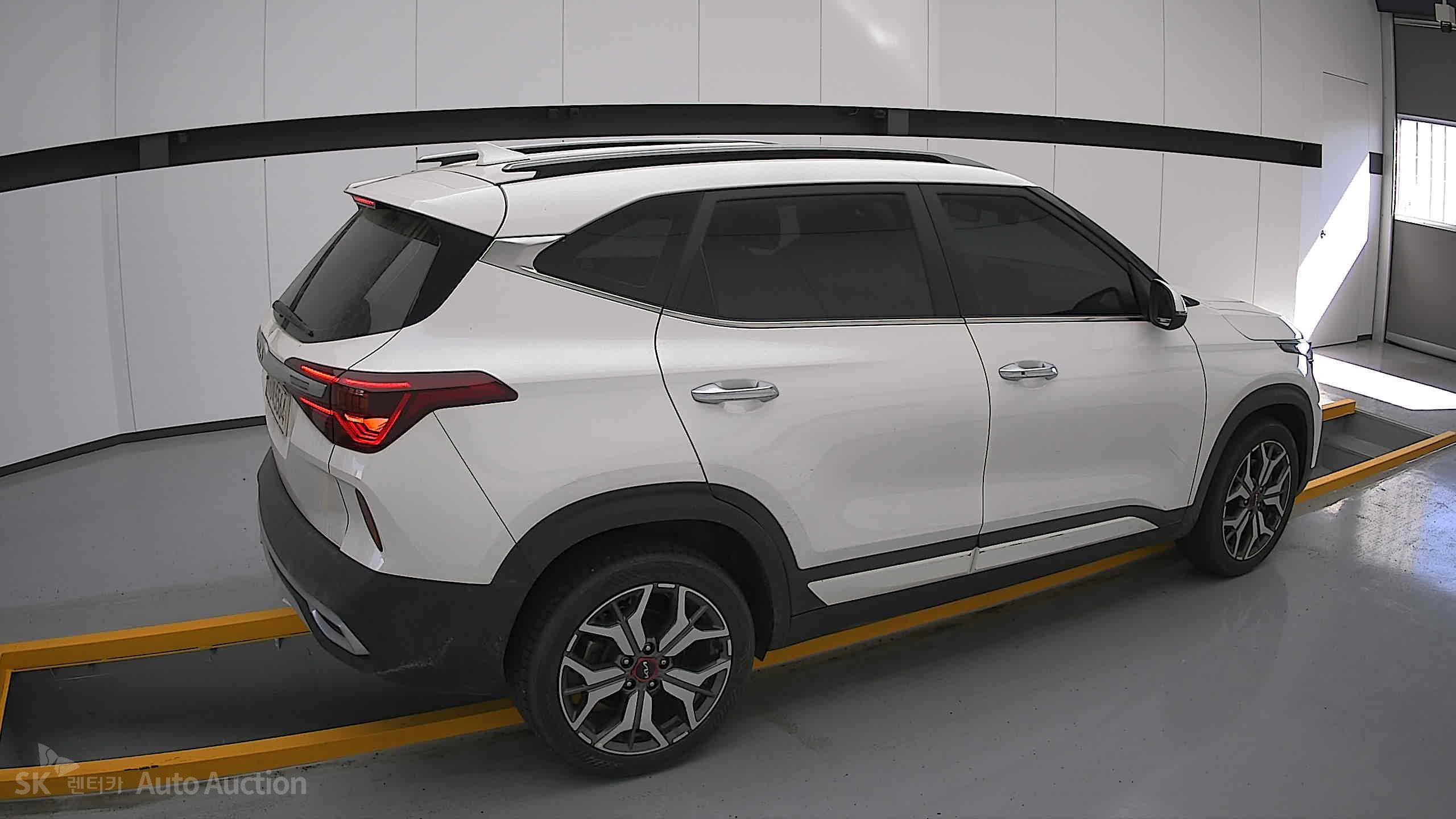 2023 - kia seltos