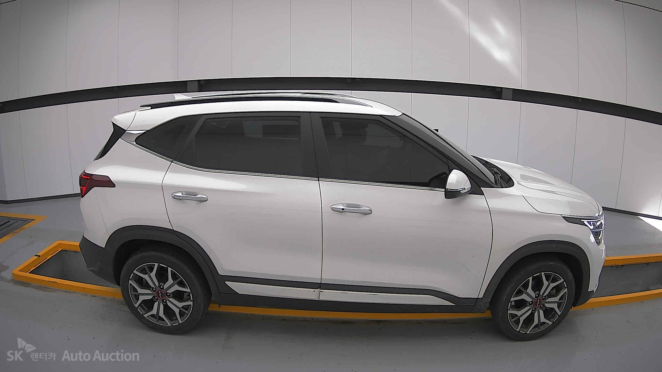 2023 - kia seltos