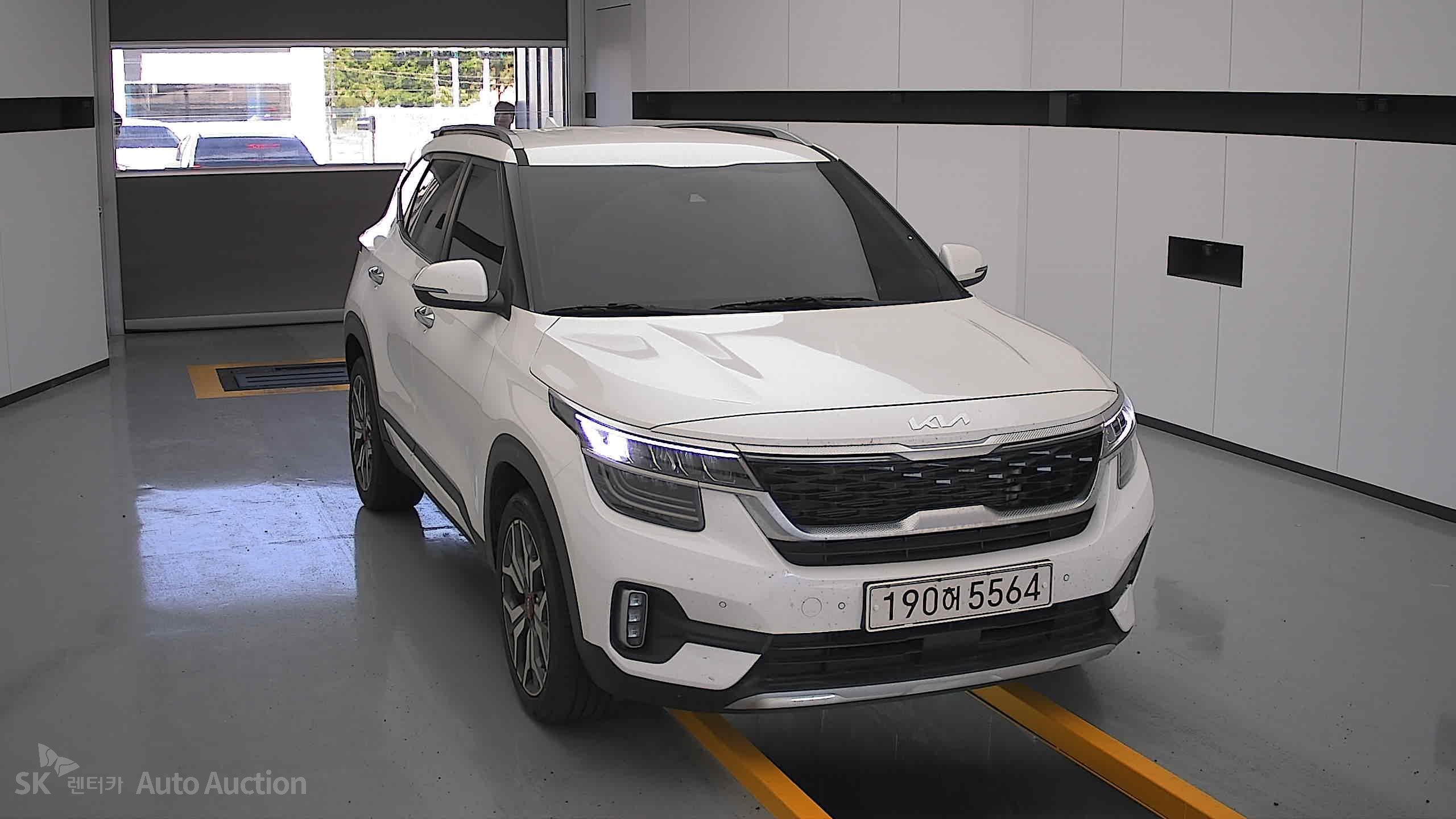 2023 - kia seltos