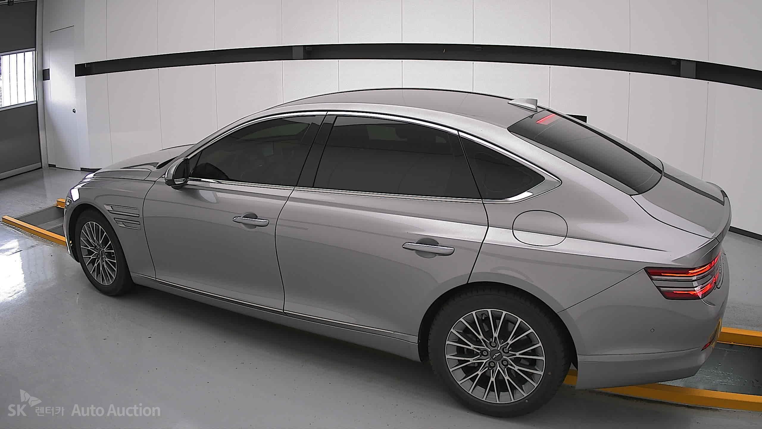 2022 - genesis g80