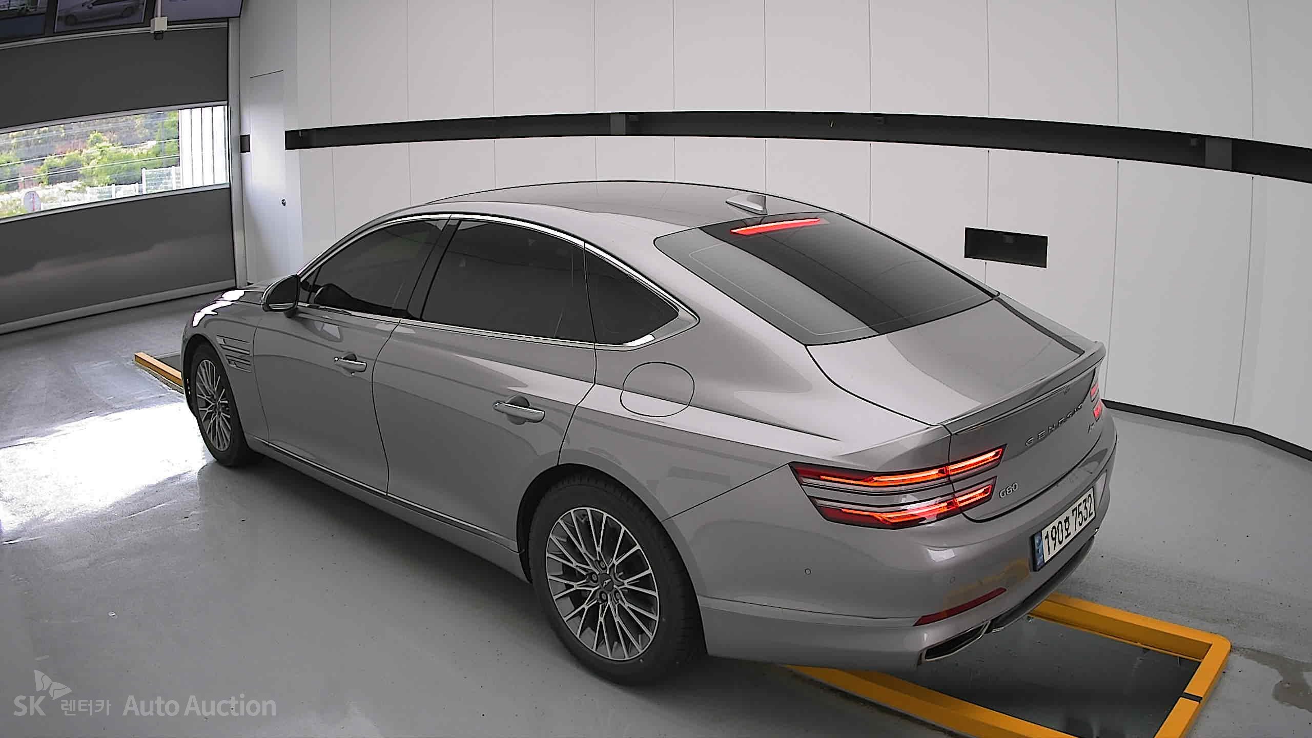 2022 - genesis g80
