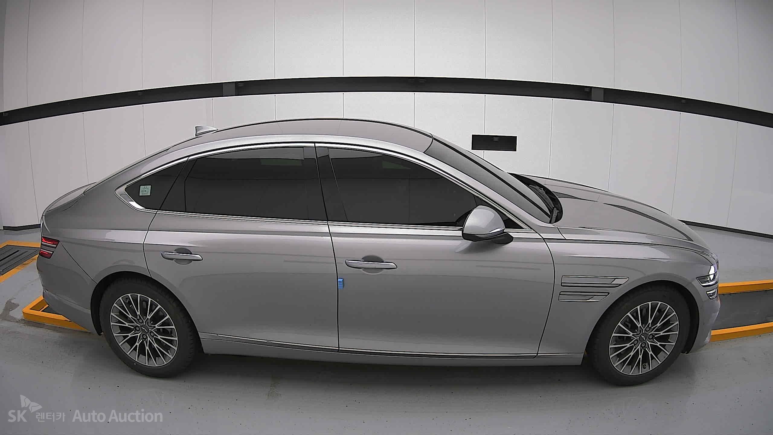 2022 - genesis g80