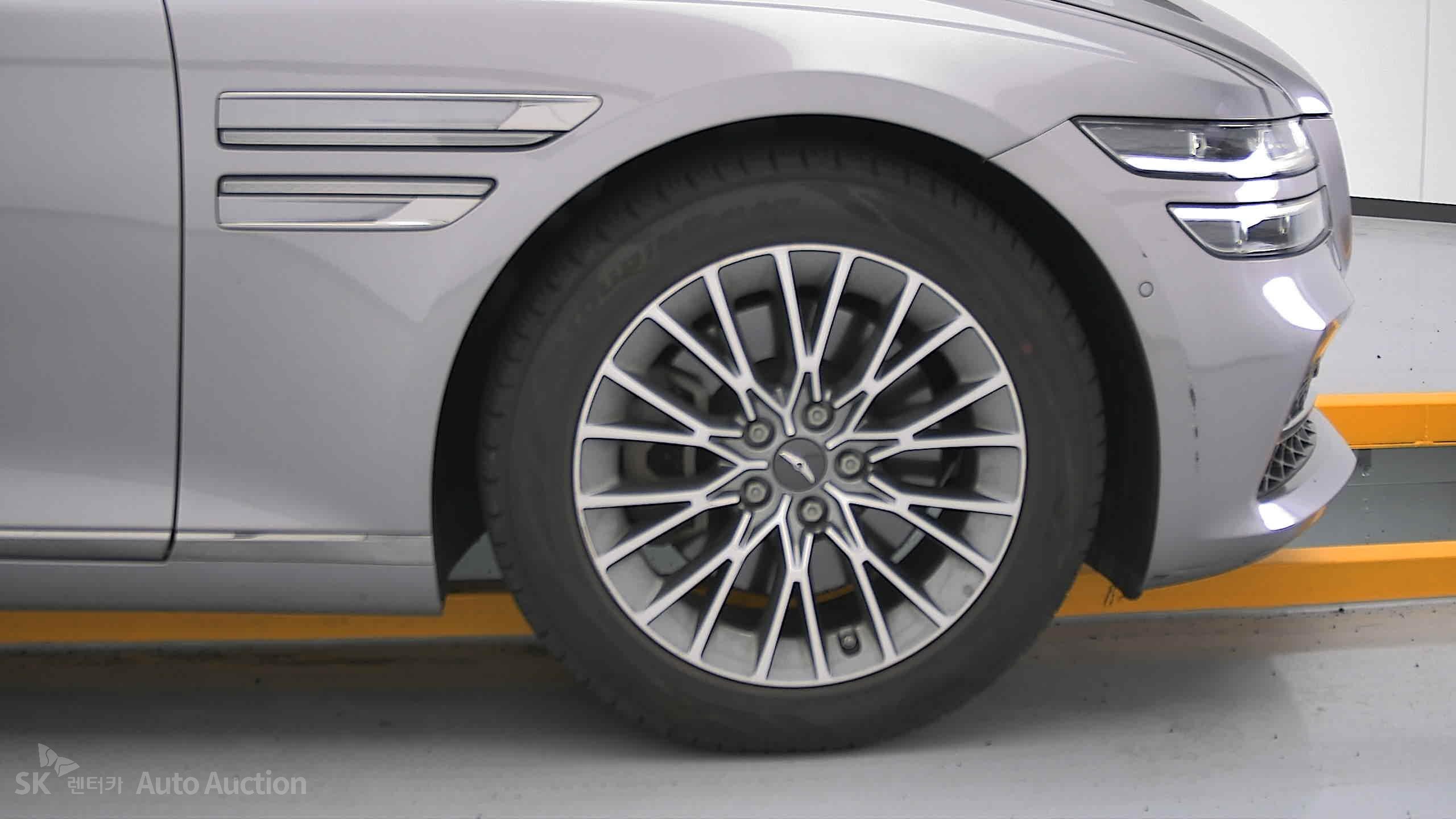 2022 - genesis g80