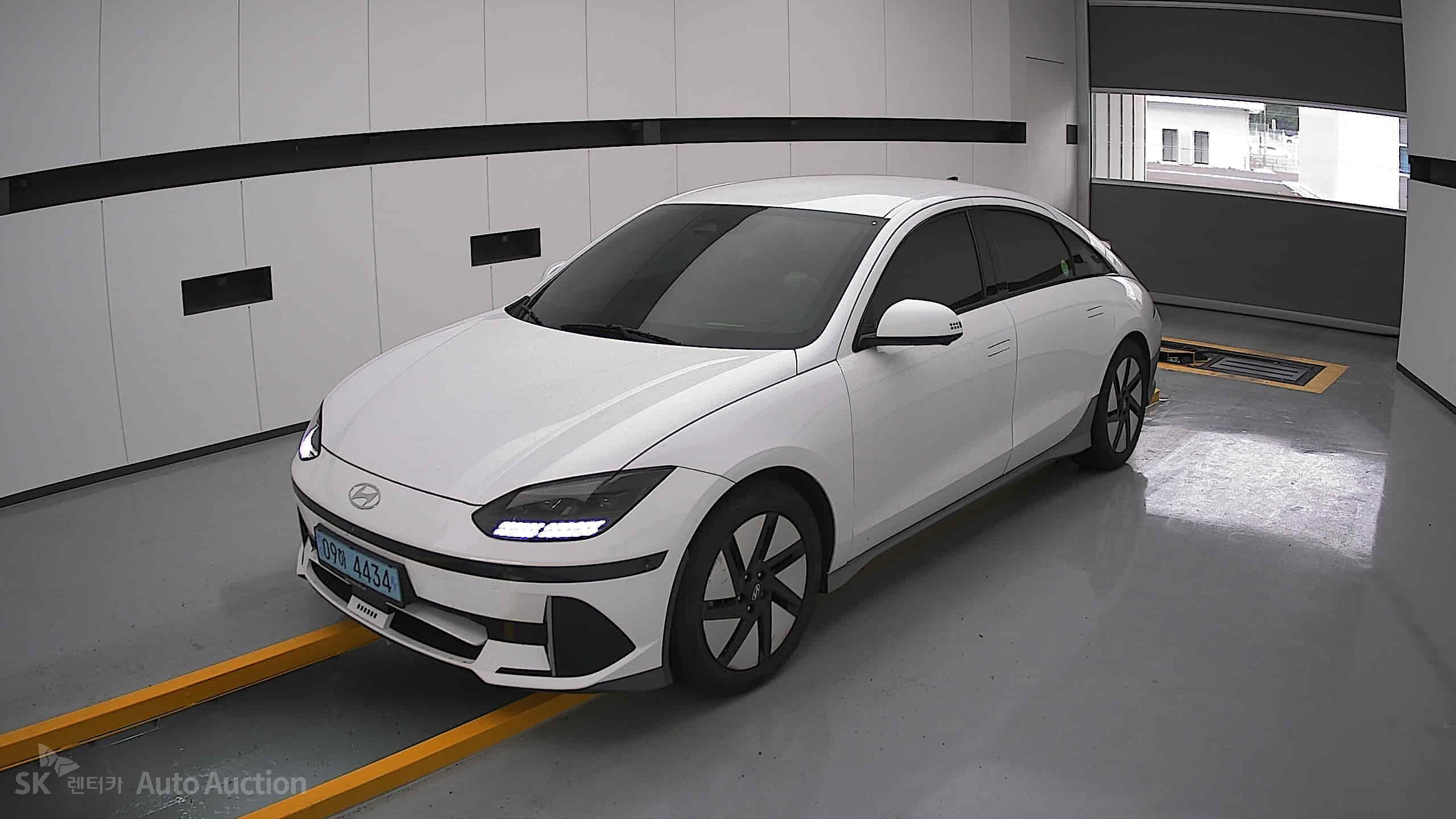 2023 - hyundai ioniq