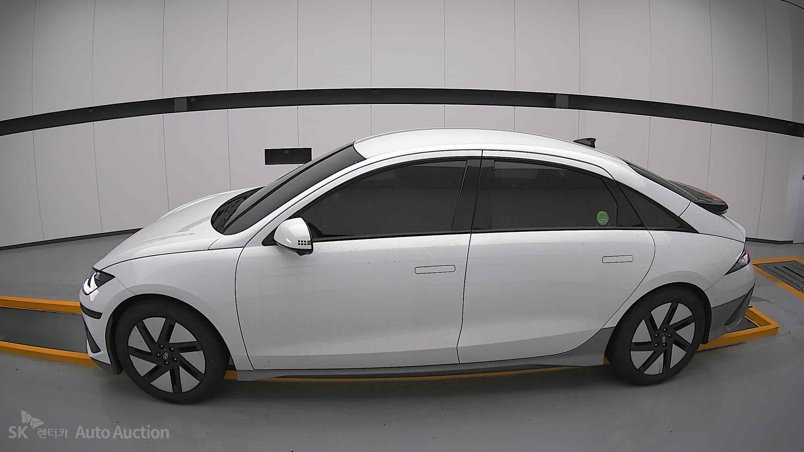 2023 - hyundai ioniq