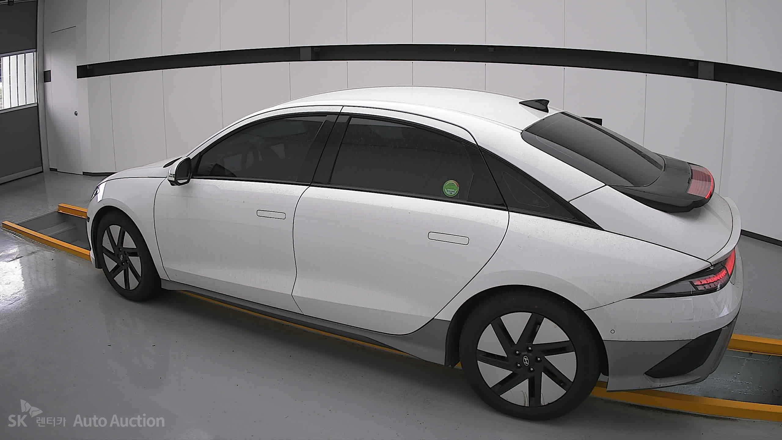 2023 - hyundai ioniq