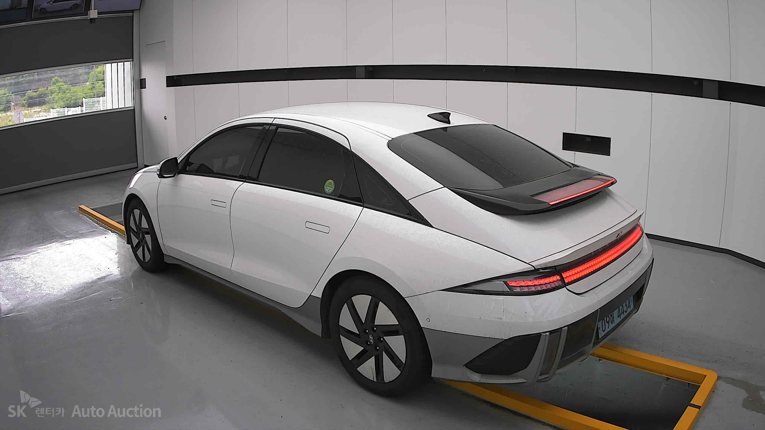 2023 - hyundai ioniq