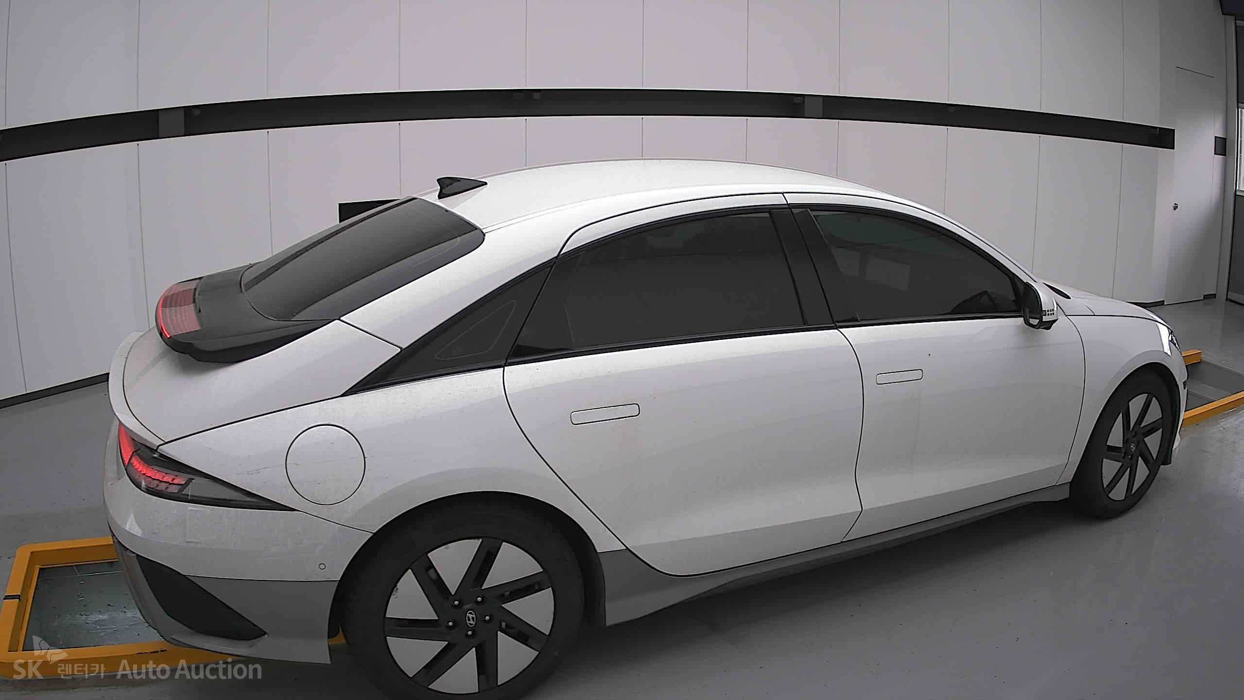 2023 - hyundai ioniq