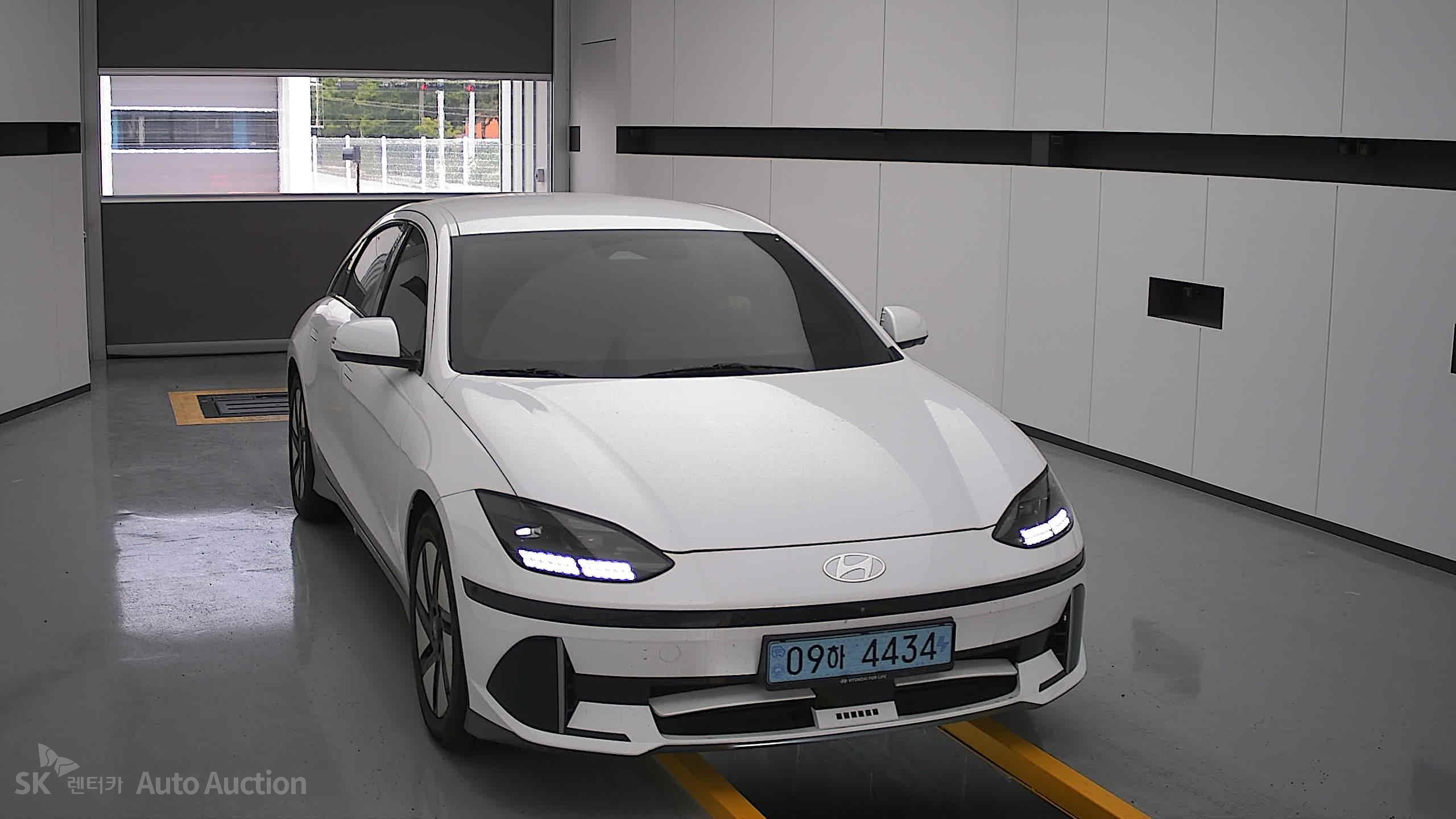 2023 - hyundai ioniq