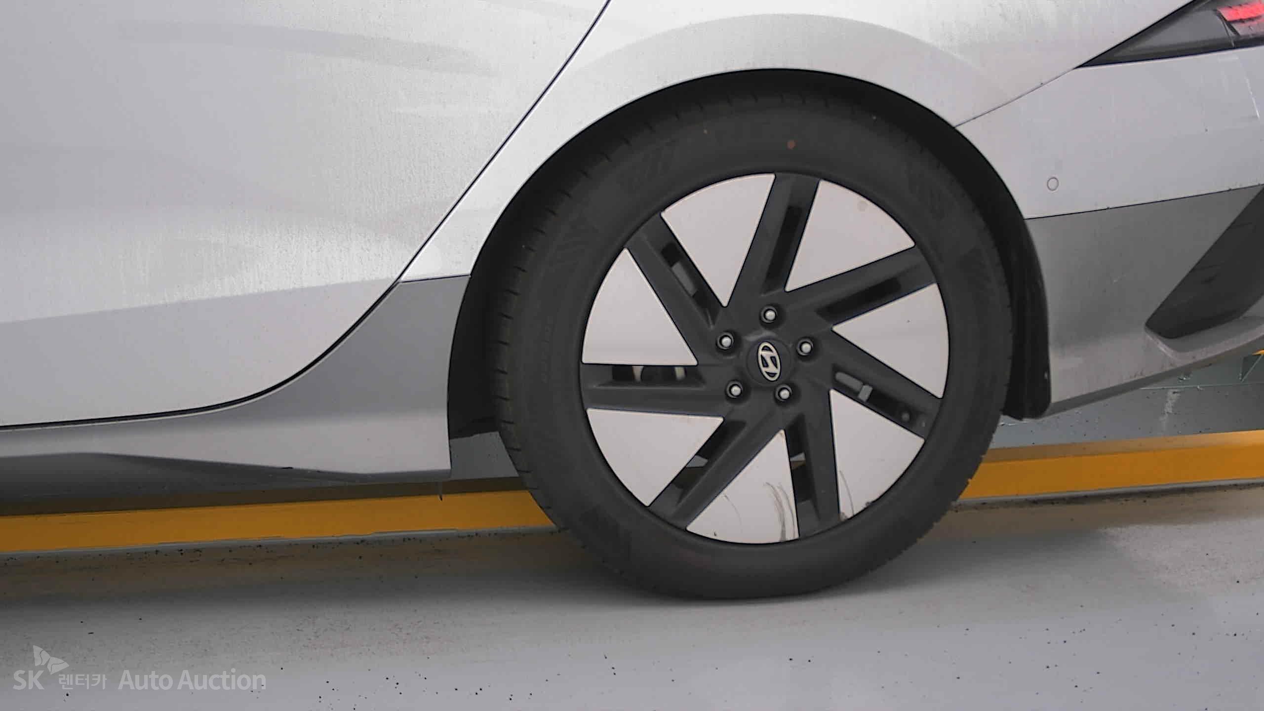 2023 - hyundai ioniq