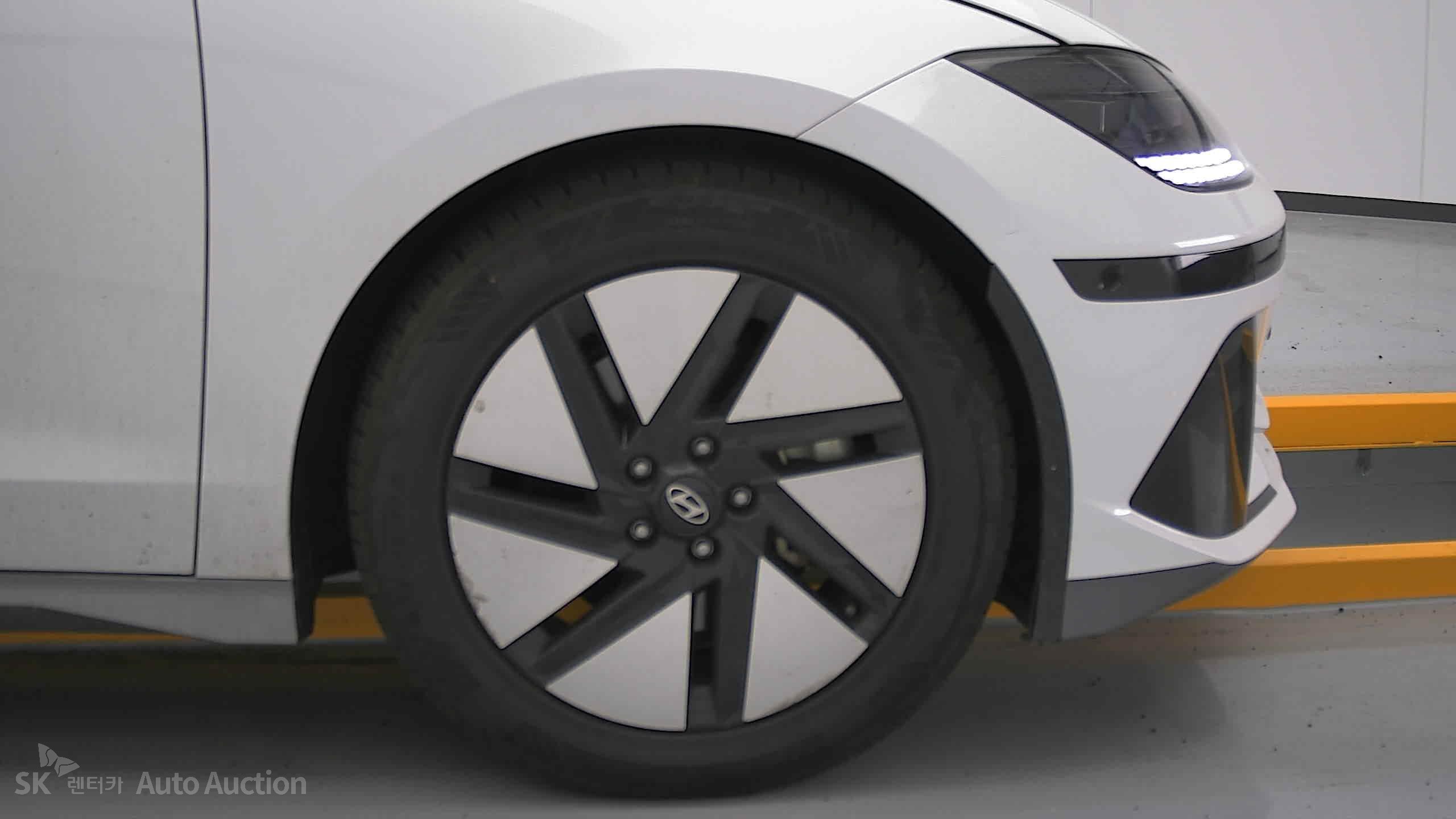 2023 - hyundai ioniq
